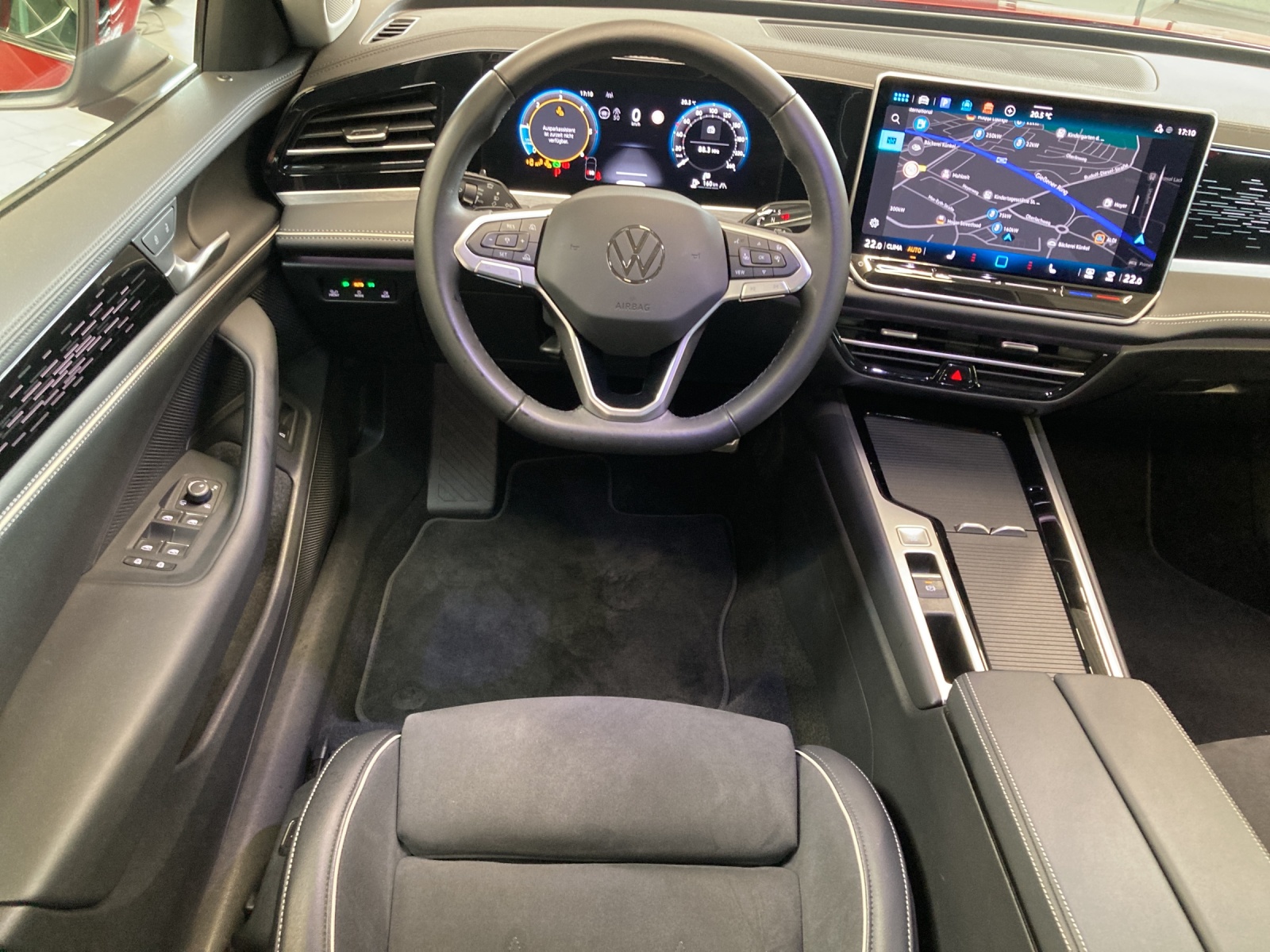 Passat Variant TDI DSG Elegance IQ-Light Navi AHK TravelAssist