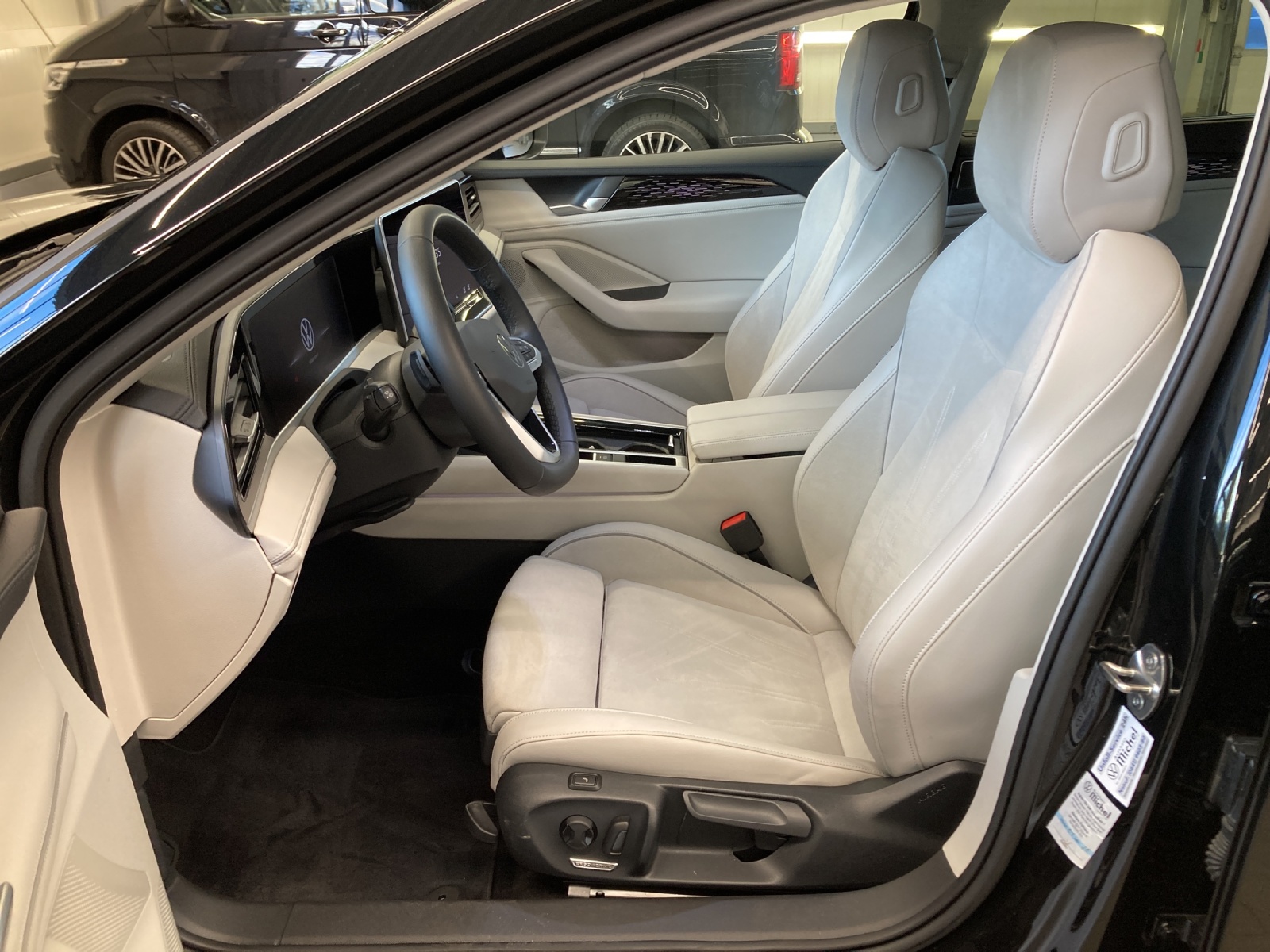 Passat Variant TDI DSG Elegance IQ-Light Ergositz Harmann-Kardon