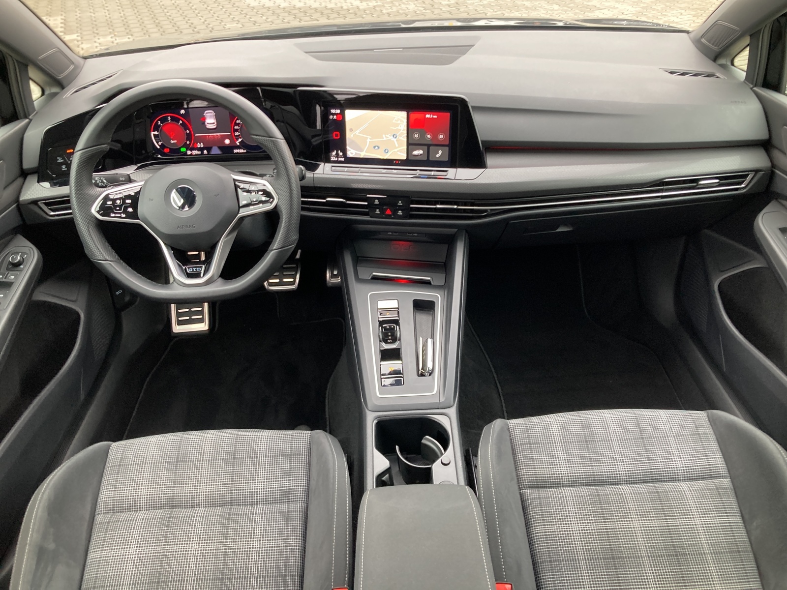 Golf 8 TDI DSG GTD IQ-Light Navi Kamera Alu-18Zoll