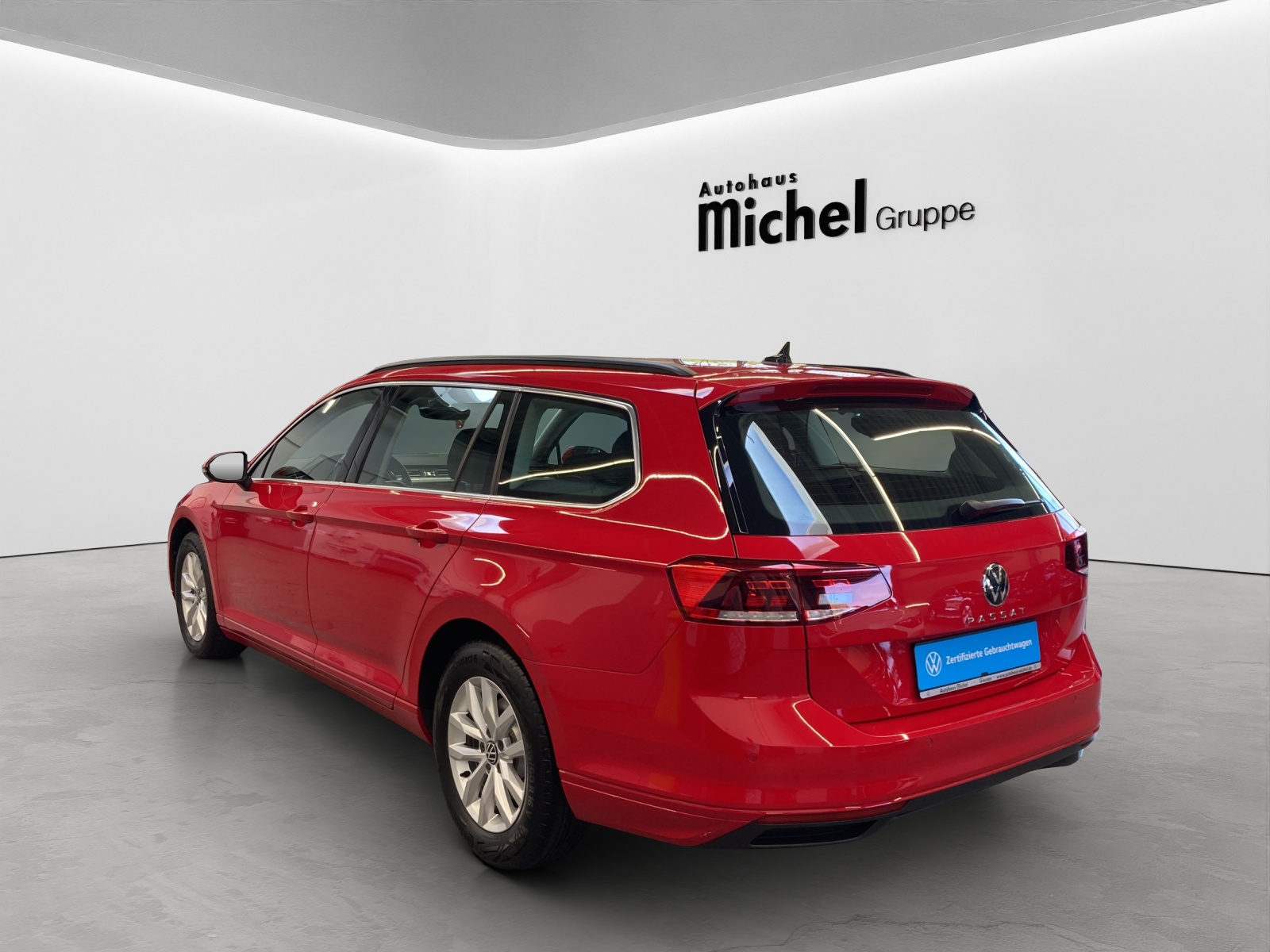 Passat Variant TDI DSG Business LED TravelAssist Navi