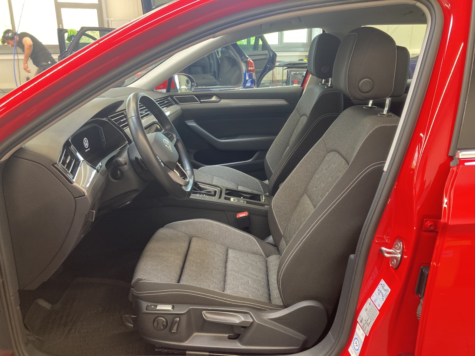 Passat Variant TDI DSG Business LED TravelAssist Navi