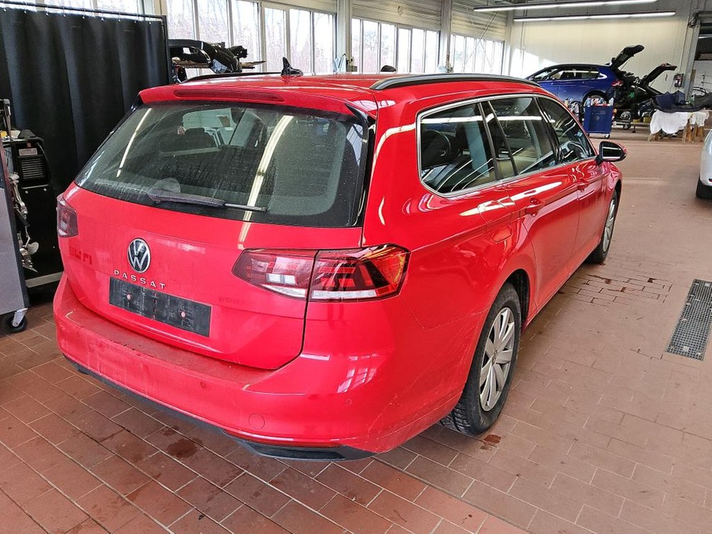 Passat Variant TDI DSG Business LED TravelAssist Navi