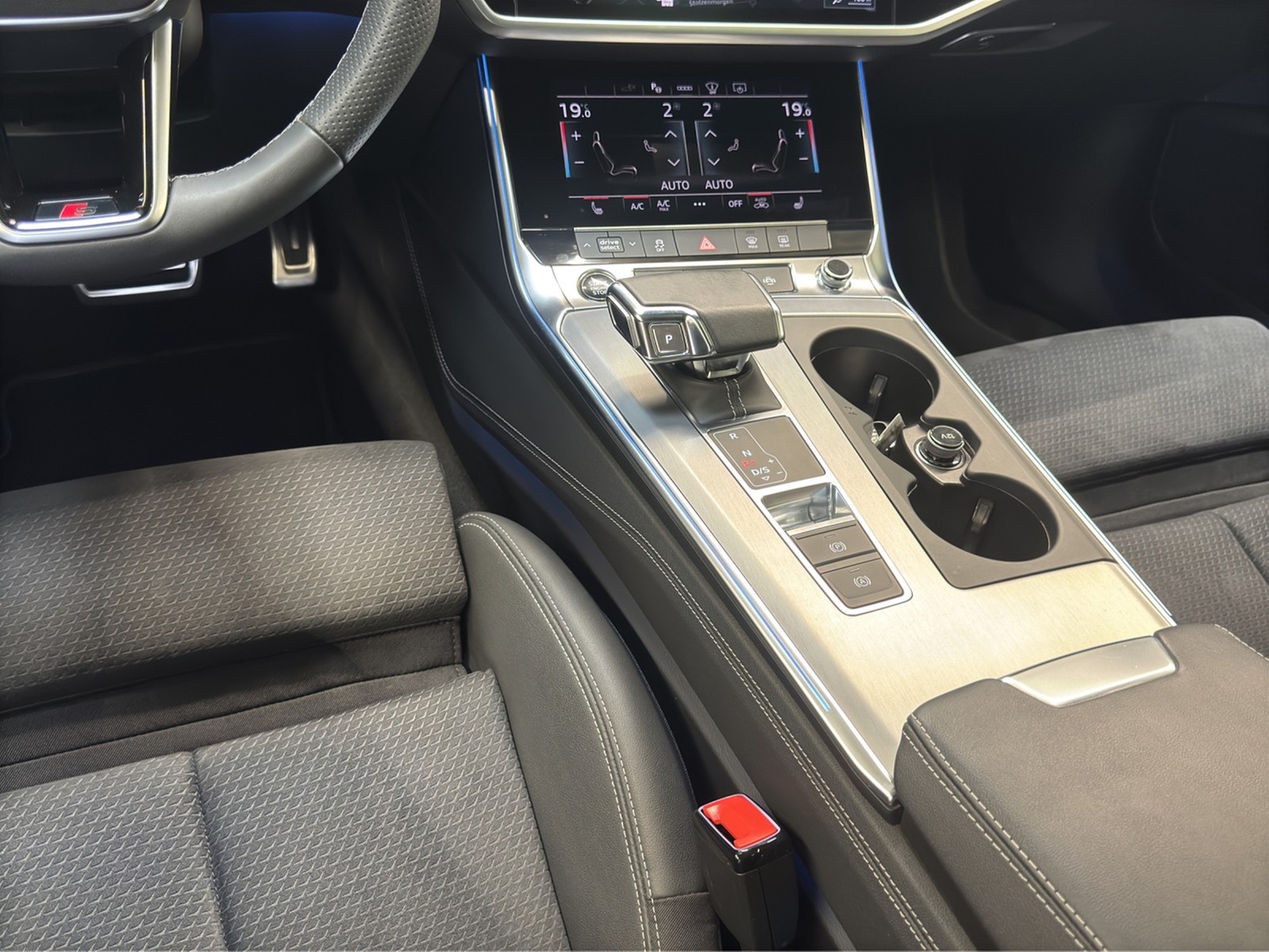 A6 Avant 55 TFSI e quattro S line sport B&O HuD Pano 360°Kamera