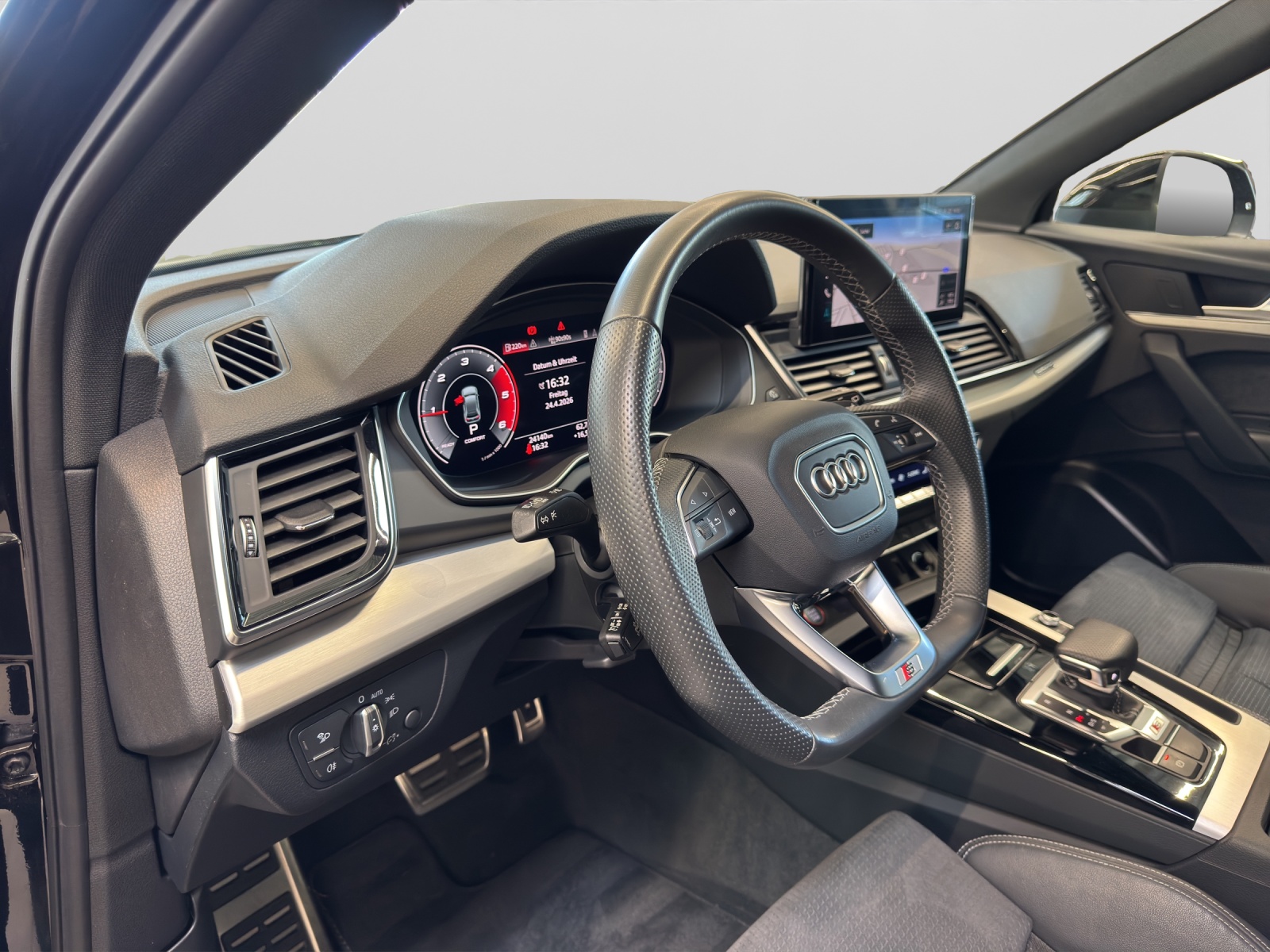 SQ5 TDI quattro Black *air suspension*AHK Kamera Navi