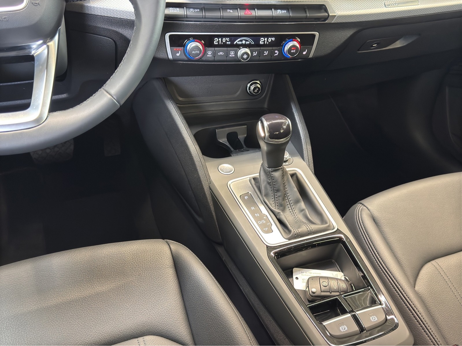 Q2 35 TDI S-tronic advanced black Navi LED Assistenzpaket