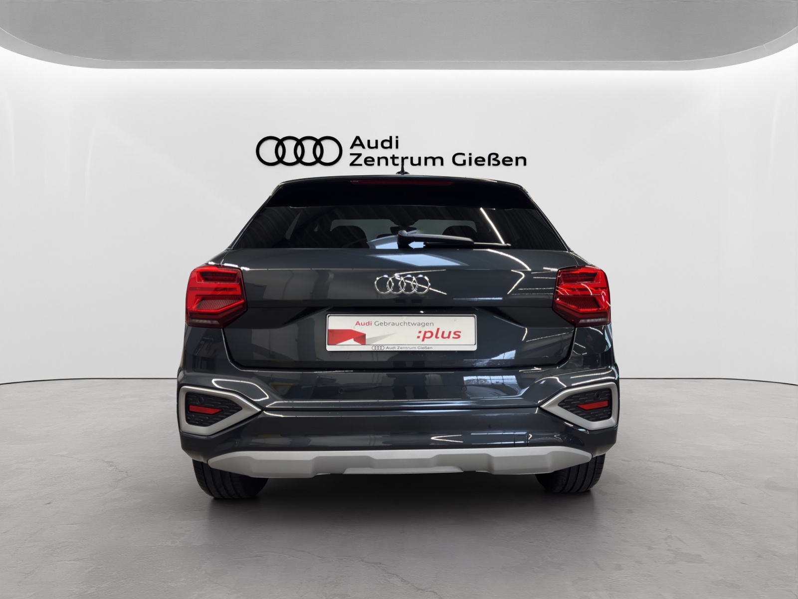 Q2 30 TFSI advanced Matrix smartphone interface