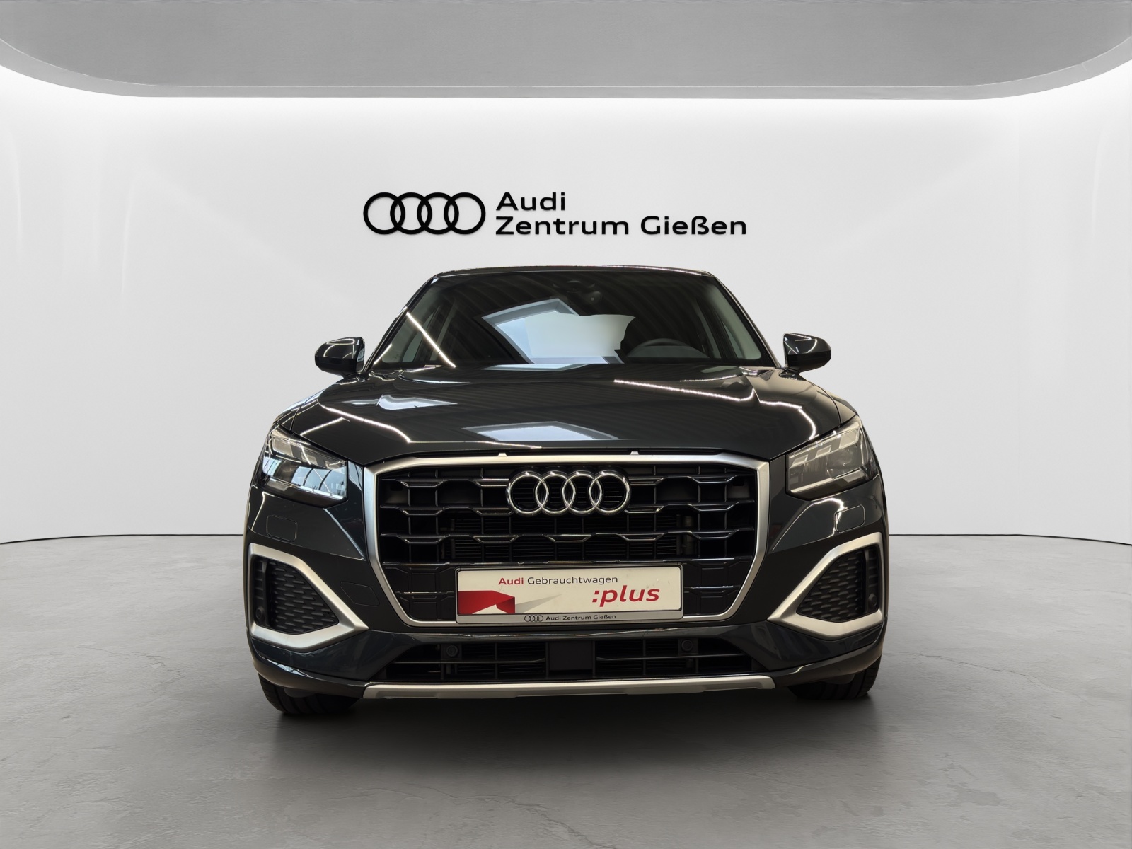 Q2 30 TFSI advanced Matrix smartphone interface