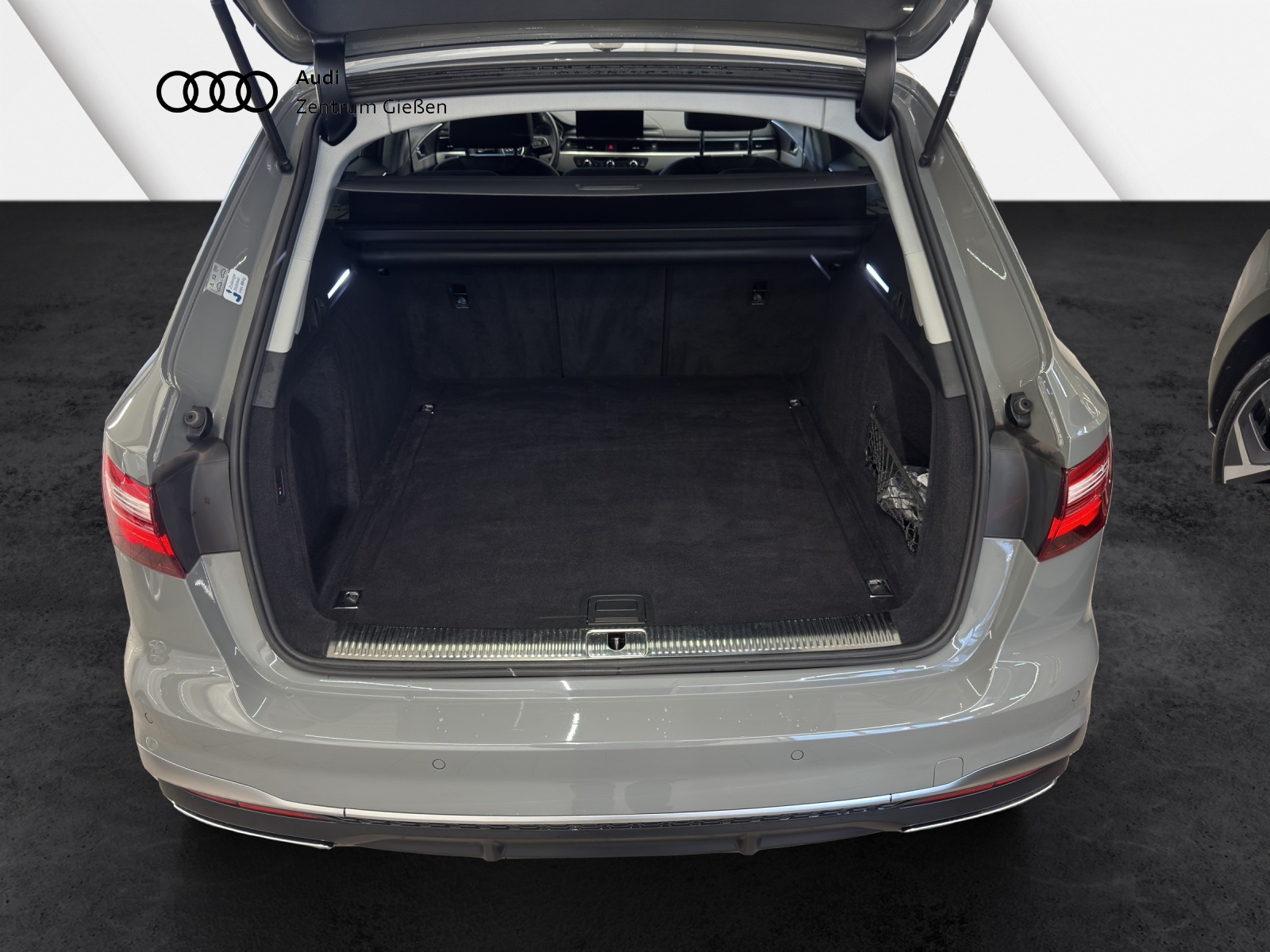 A4 Avant 40 TFSI S-tronic S line AHK smartphone interface