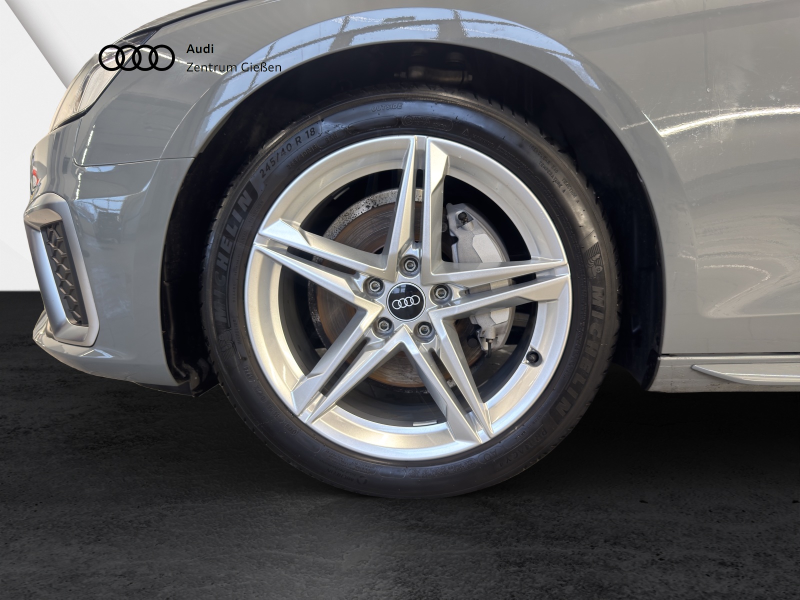 A4 Avant 40 TFSI S-tronic S line AHK smartphone interface