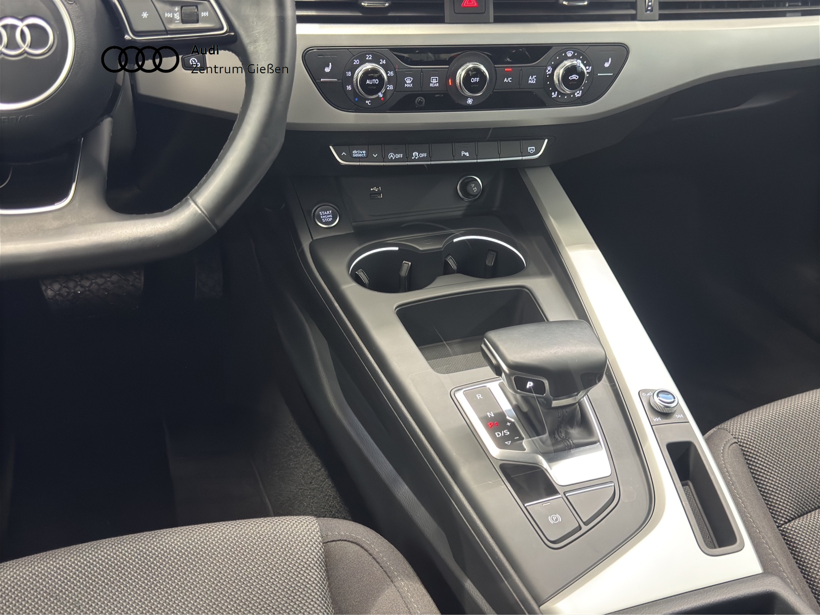 A4 Avant 40 TFSI S-tronic S line AHK smartphone interface