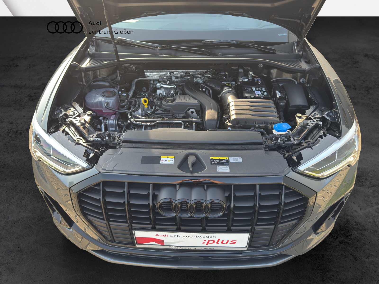 Q3 35 TFSI S tronic S line Black AHK Navi LED