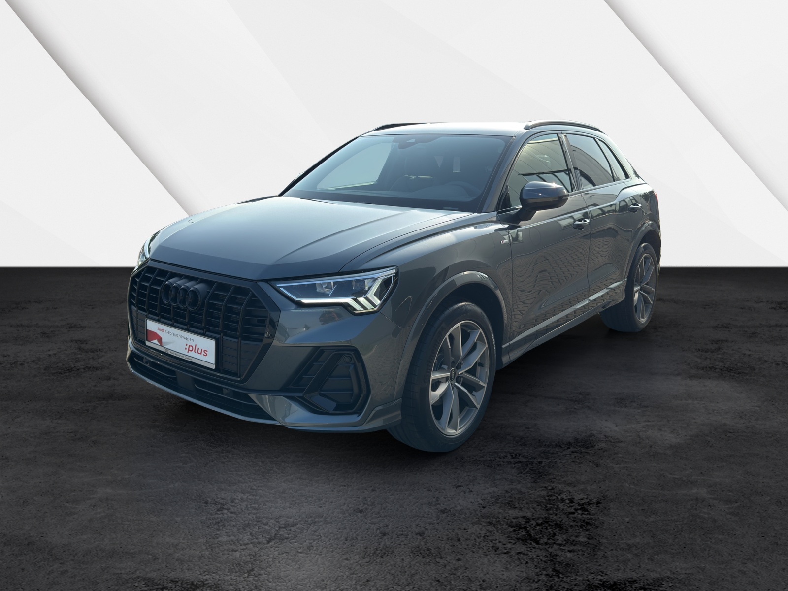 Q3 35 TFSI S tronic S line Black AHK Navi LED