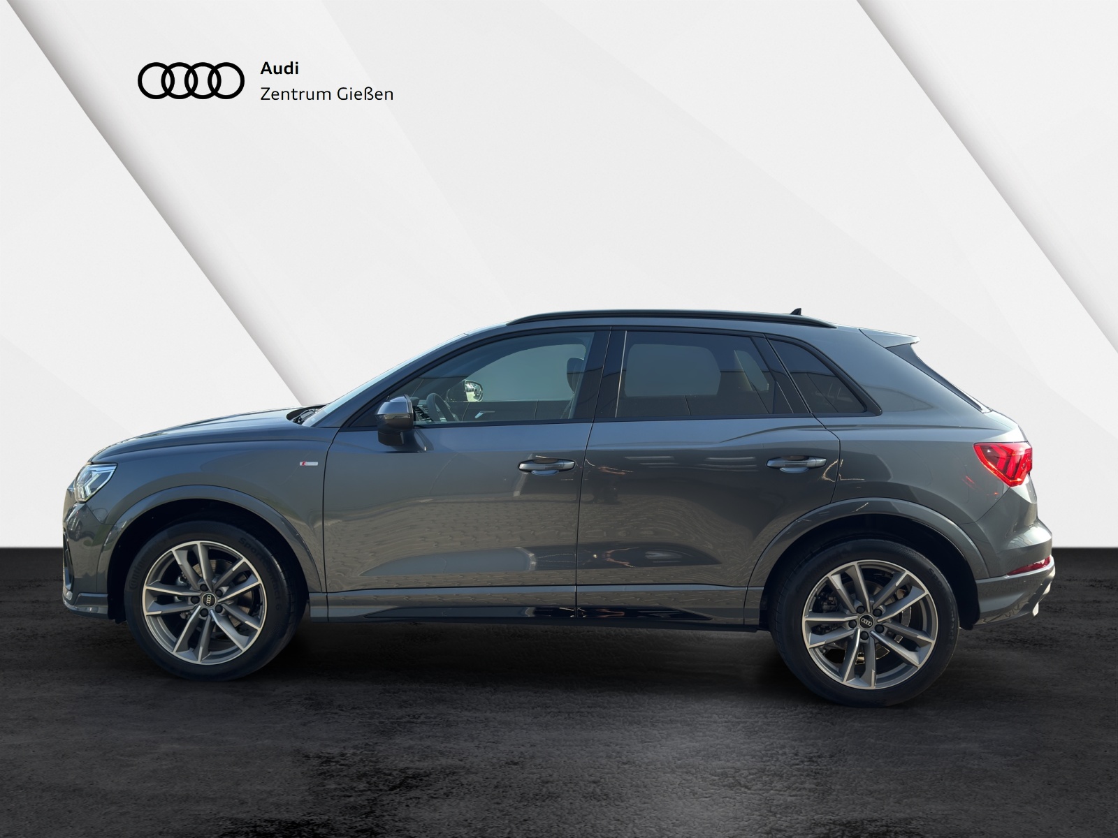 Q3 35 TFSI S tronic S line Black AHK Navi LED