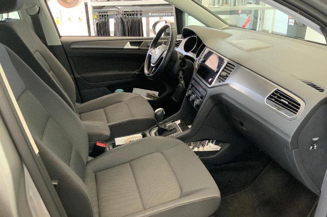 Golf Sportsvan TSI DSG Comfortline LED Navi AHK