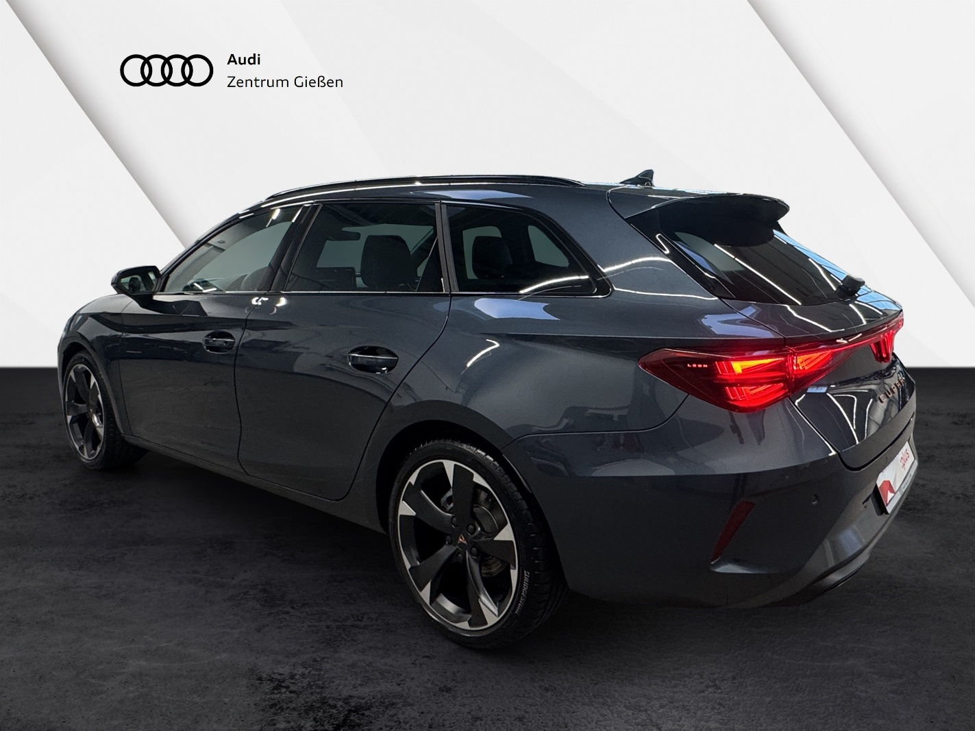 Leon Sportstourer 1.5 eTSI DSG Edge LED ACC Kamera SHZ