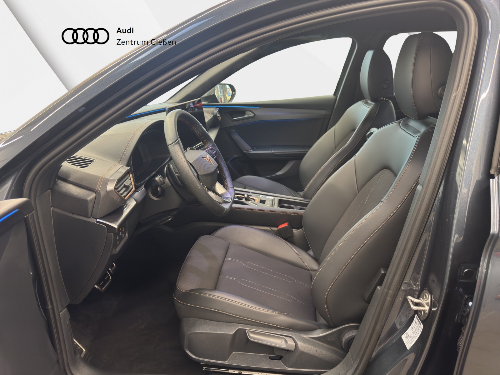 Leon Sportstourer 1.5 eTSI DSG Edge LED ACC Kamera SHZ