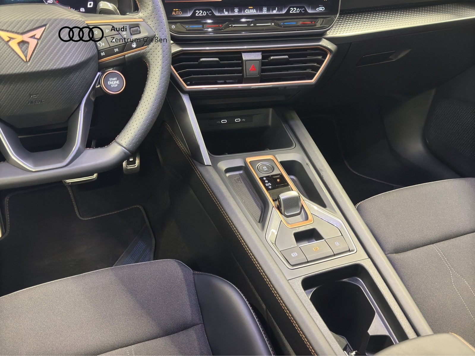 Leon Sportstourer 1.5 eTSI DSG EDGE LED Kamera