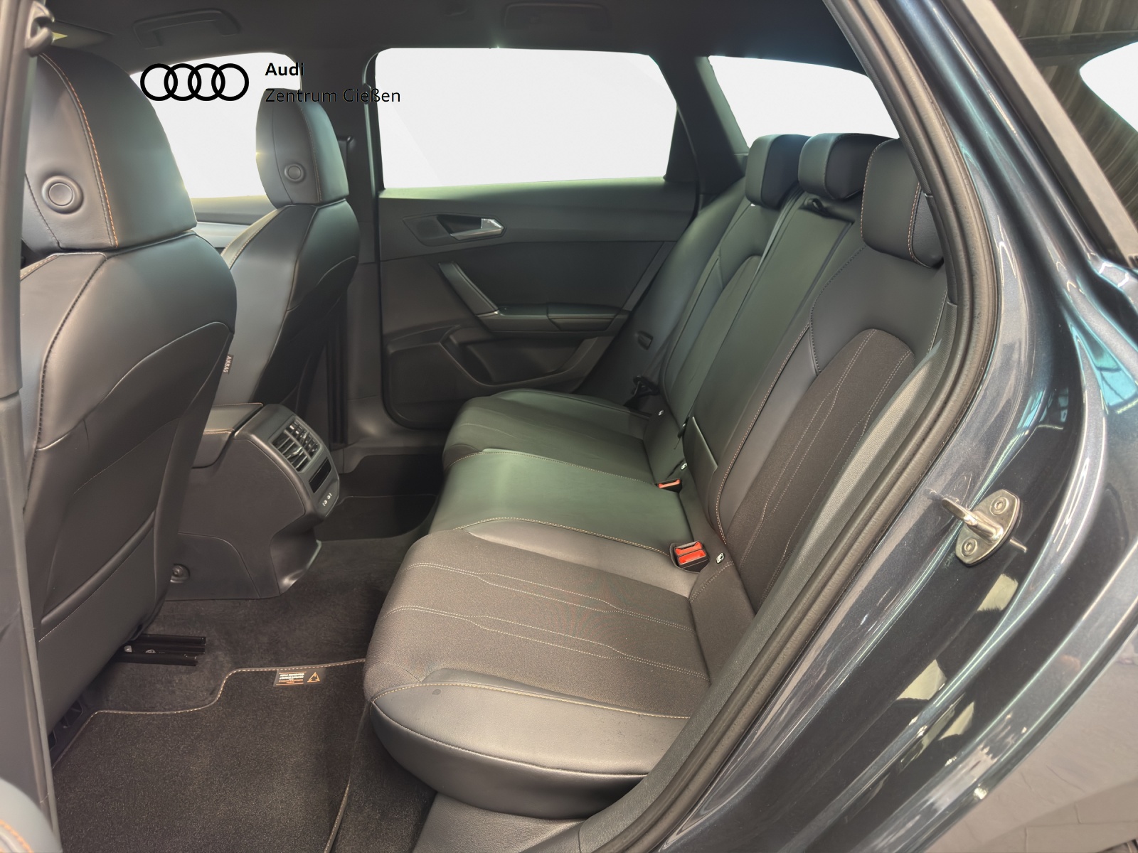 Leon Sportstourer 1.5 eTSI DSG EDGE LED Kamera