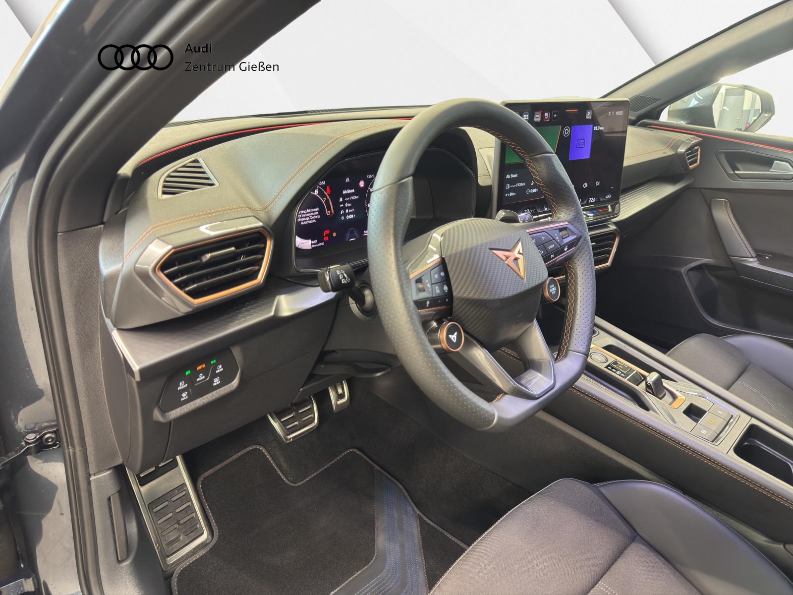 Leon Sportstourer 1.5 eTSI DSG EDGE LED Kamera