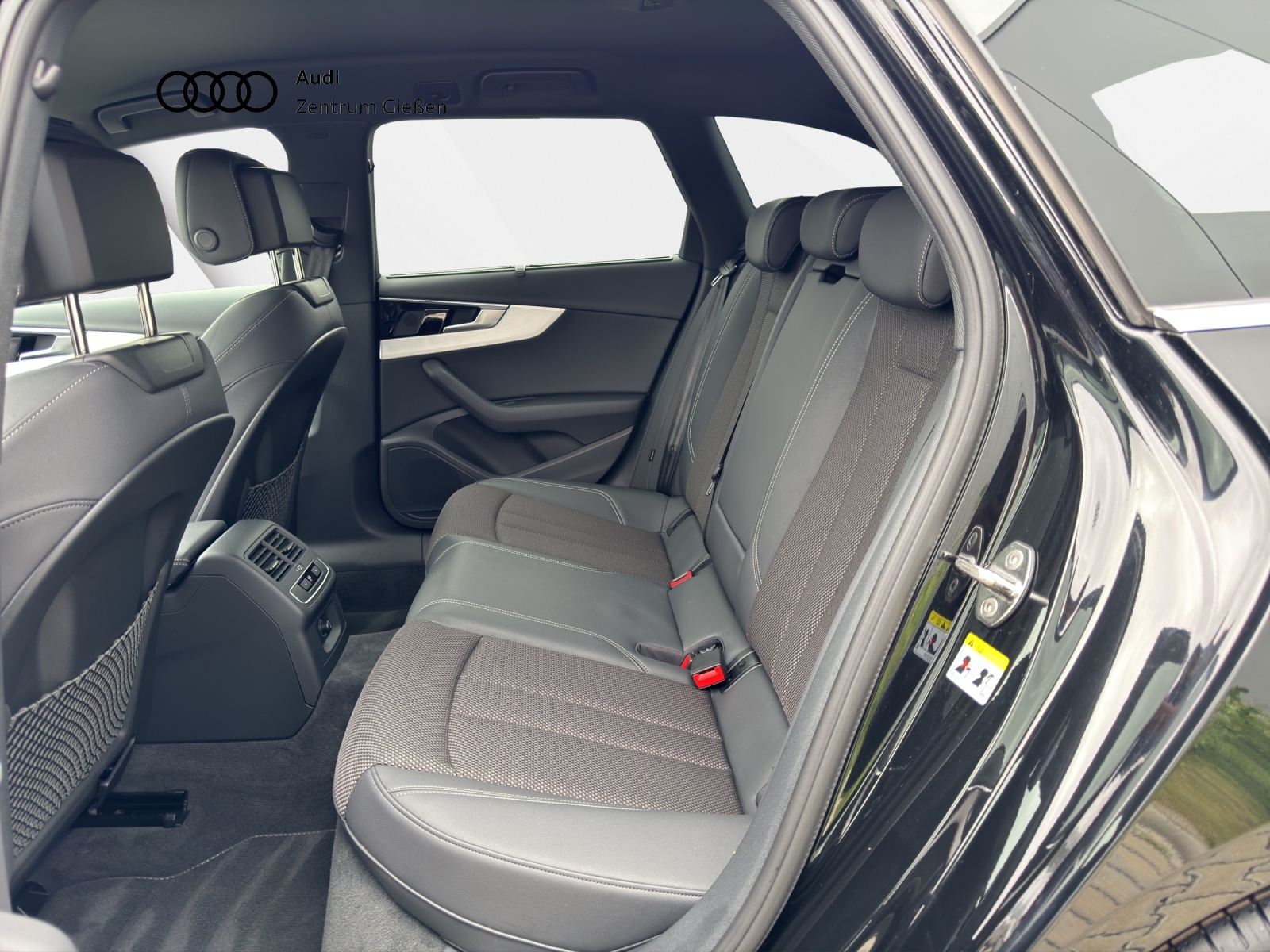 A4 Avant 40 TDI quattro S line AHK Matrix-LED Navi