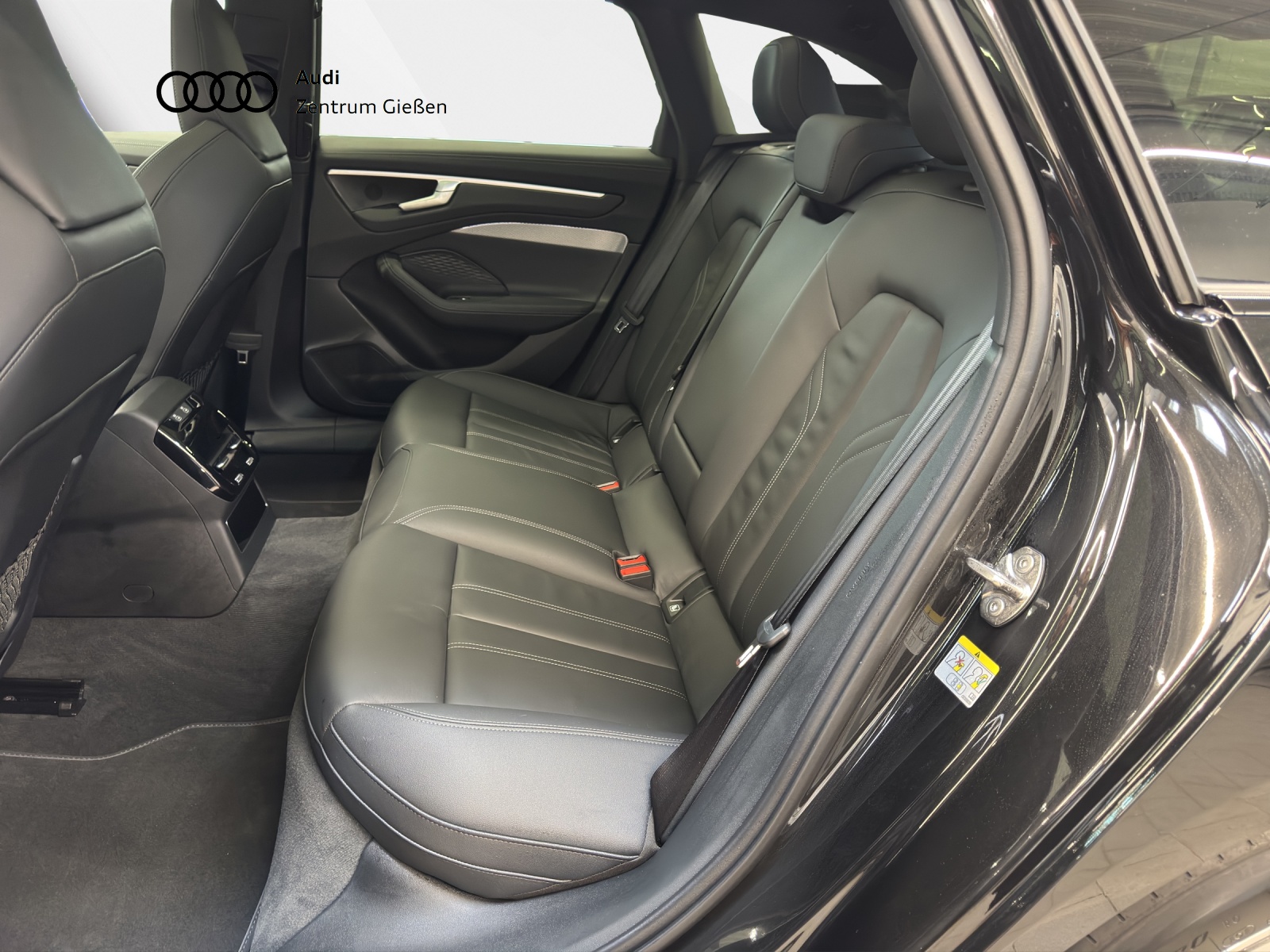 A6 Avant TDI S line Black Pano Matrix Tech Plus