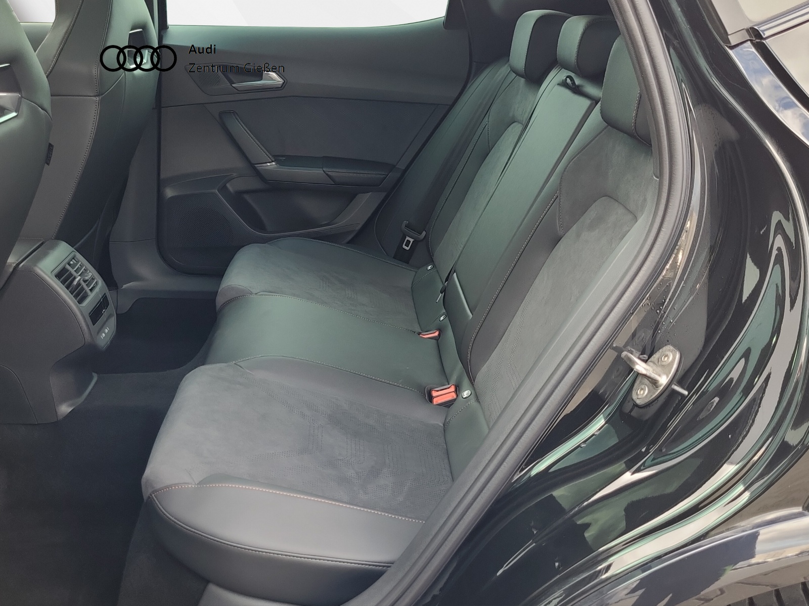 Formentor 2.0 TSI DSG 4Drive VZ AHK Pano Matrix ACC DCC