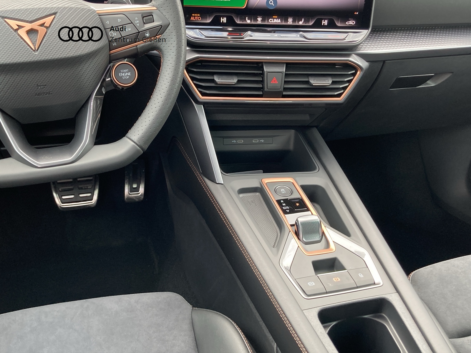 Formentor 2.0 TSI DSG 4Drive VZ AHK Pano Matrix ACC DCC