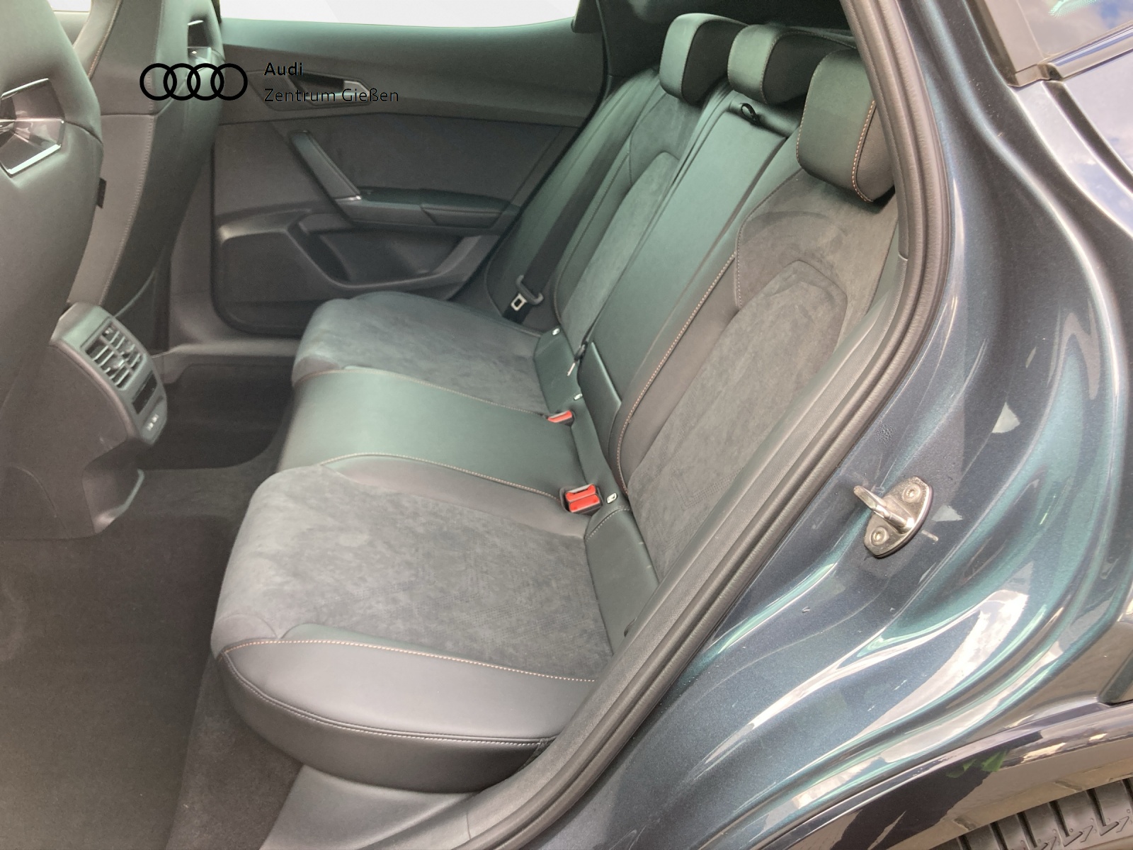 Formentor 2.0 TSI DSG 4Drive VZ AHK Pano Matrix ACC DCC