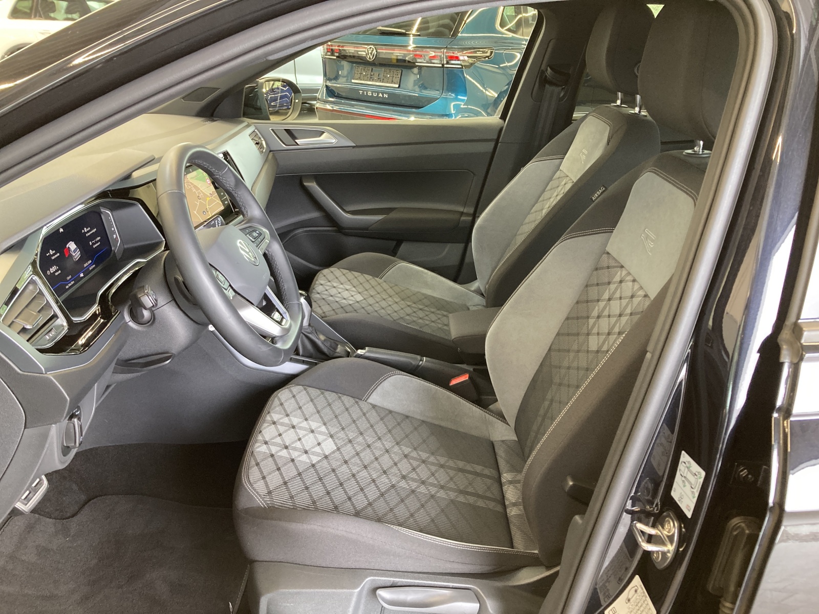 Taigo TSI DSG R-Line IQ-Light AHK Kamera Navi