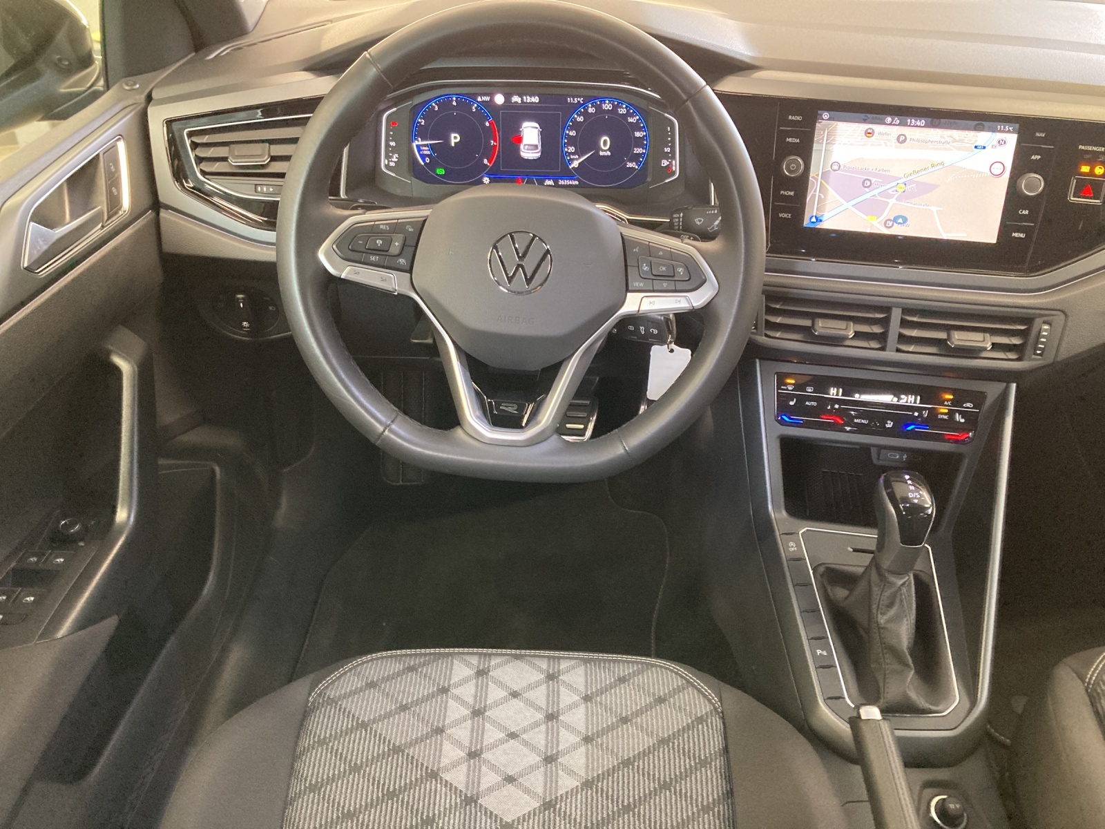 Taigo TSI DSG R-Line IQ-Light AHK Kamera Navi