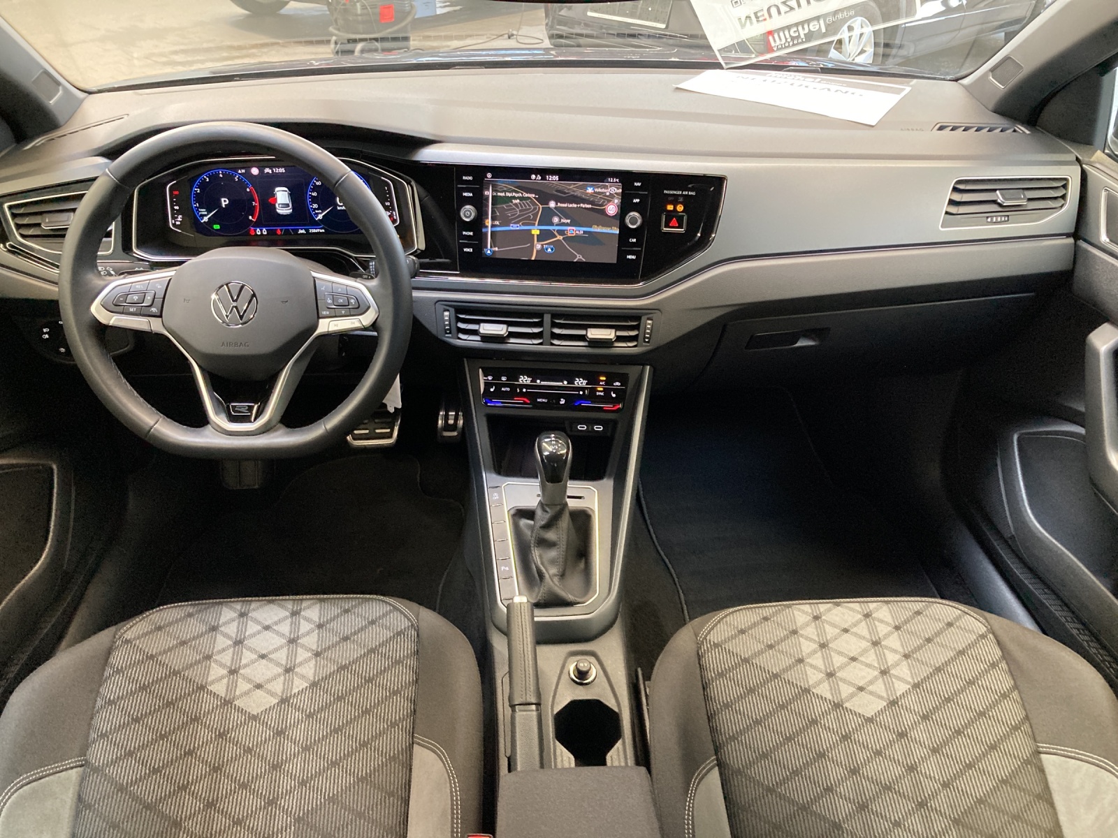 Taigo TSI DSG R-Line IQ-Light Navi AHK Kamera