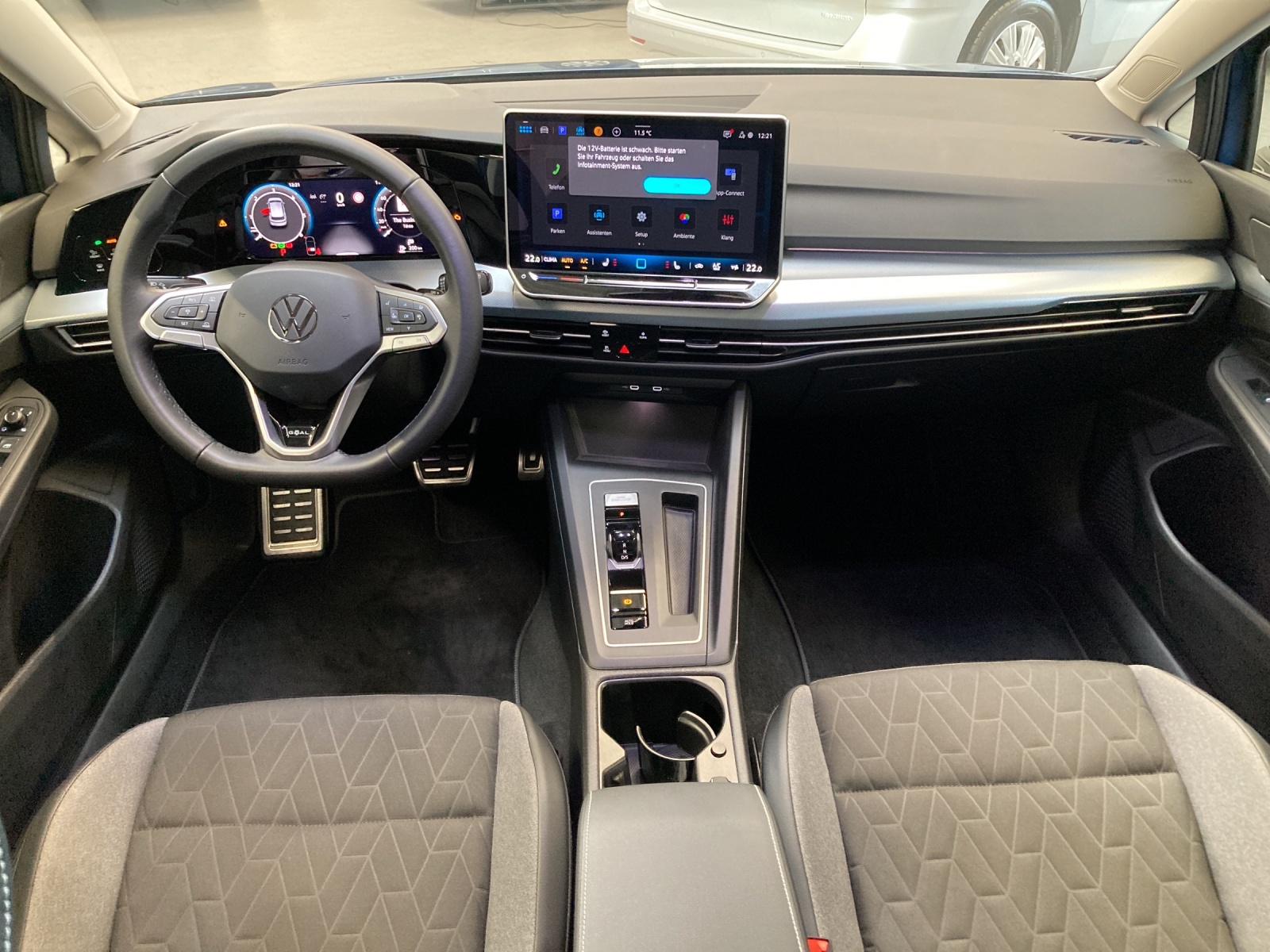 Golf 8 TDI DSG Goal Navi AHK Kamera