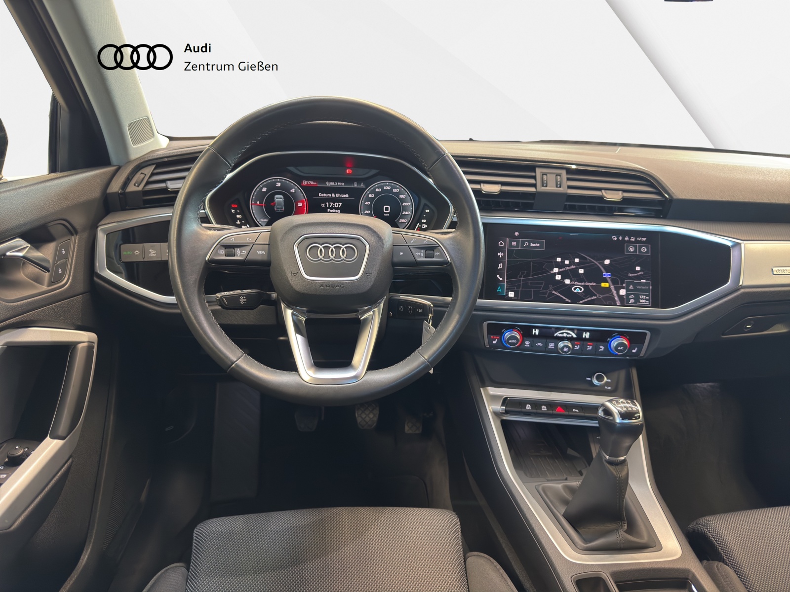 Q3 35 TDI advanced black AHK LED Navi