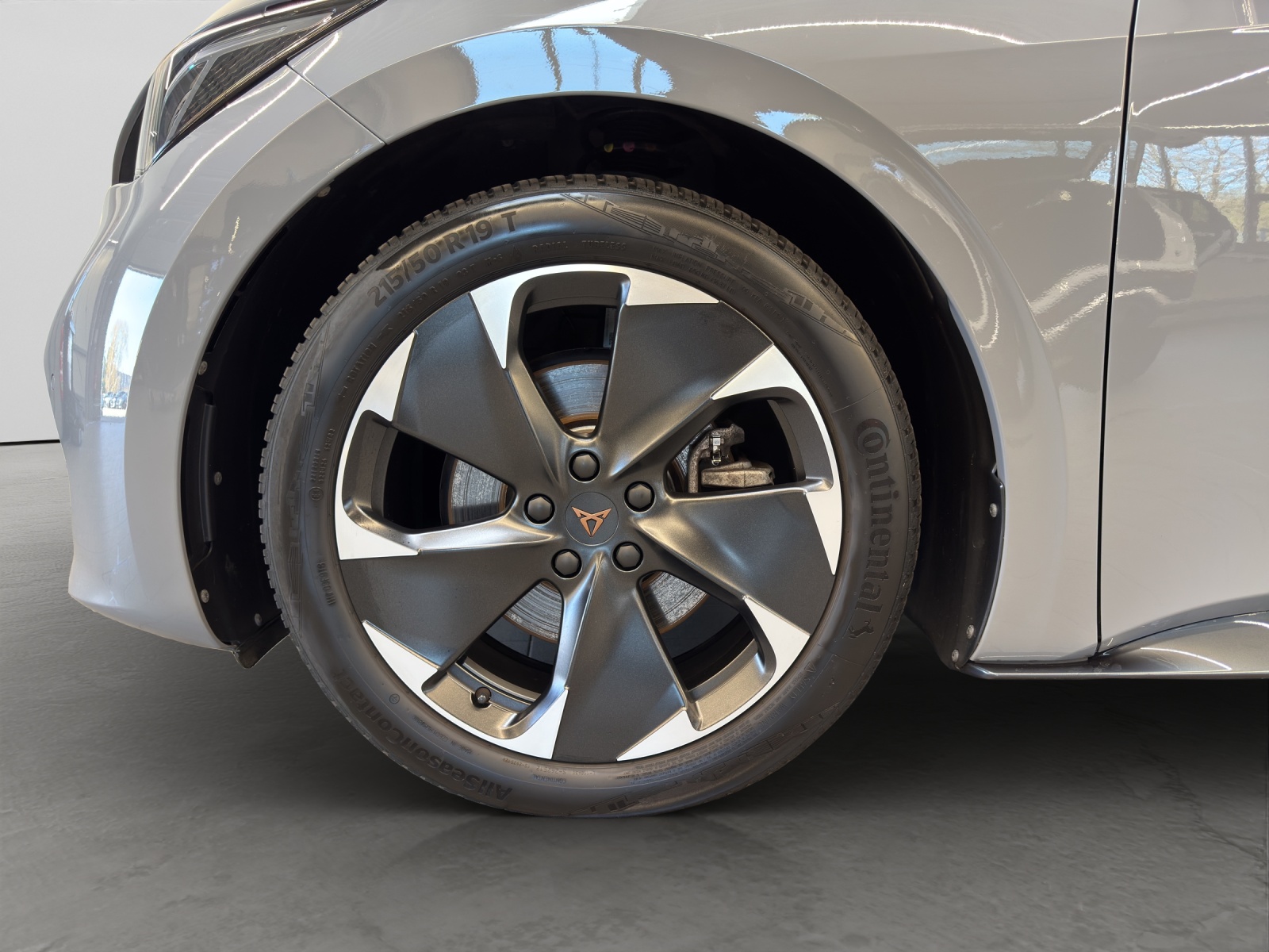 Born 150kW Pilot-Paket M Navi ACC LED Kamera