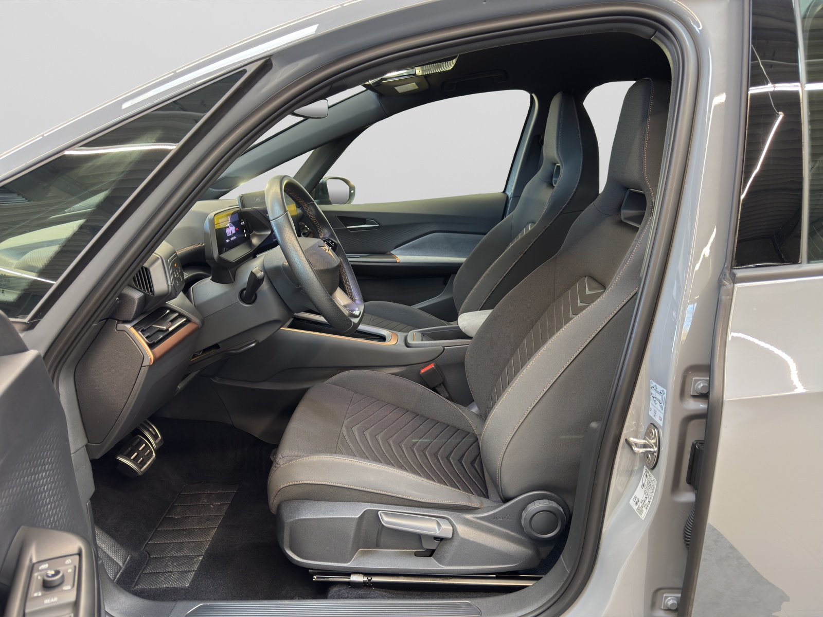 Born 150kW Pilot-Paket M Navi ACC LED Kamera