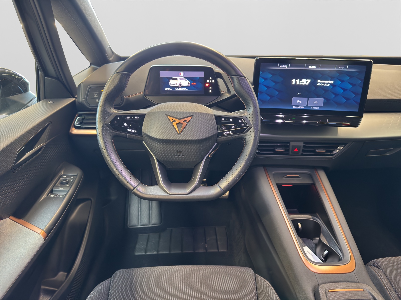 Born 150kW Pilot-Paket M Navi ACC LED Kamera