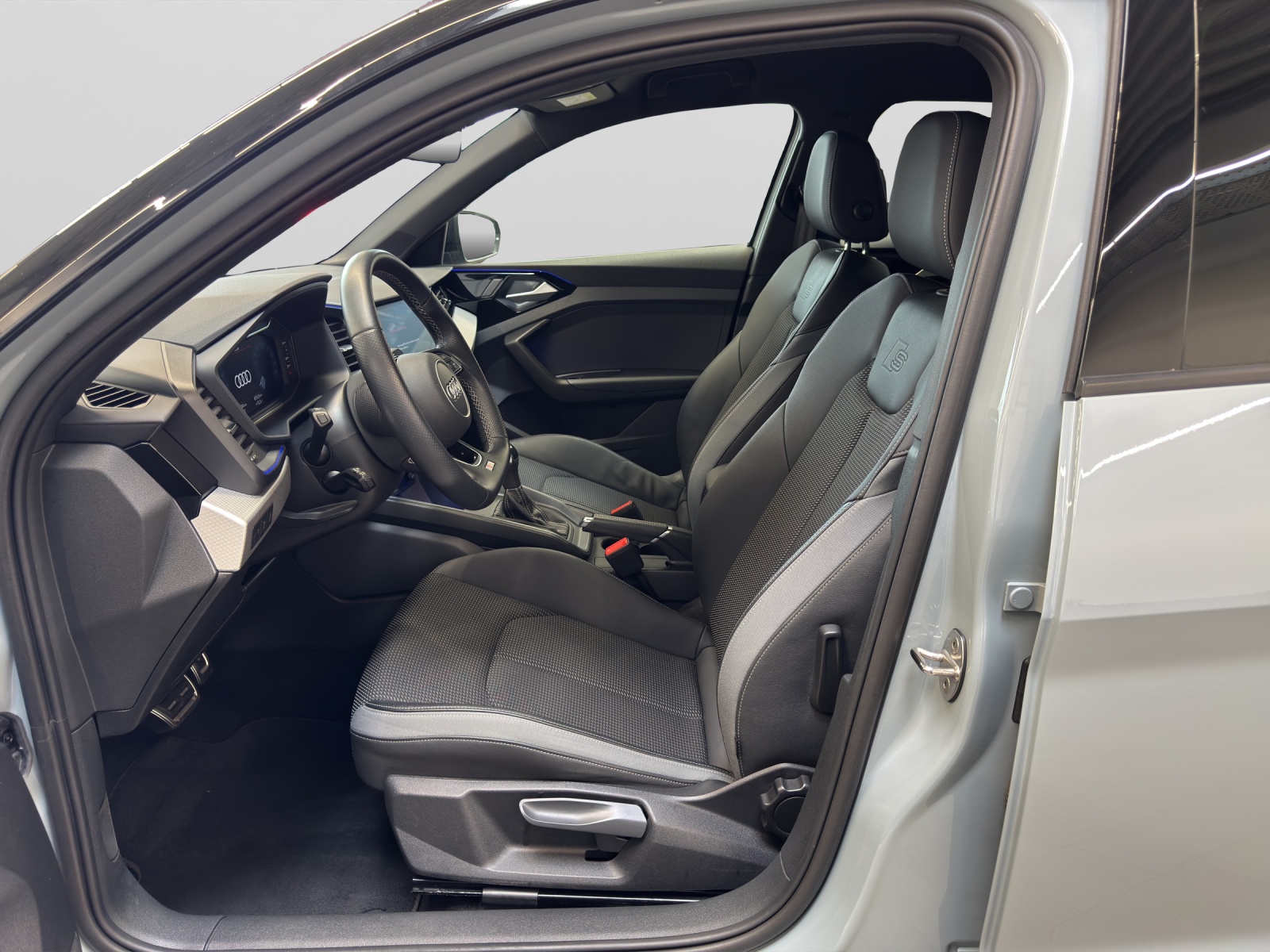 A1 Sportback 40 TFSI S line Black Navi LED