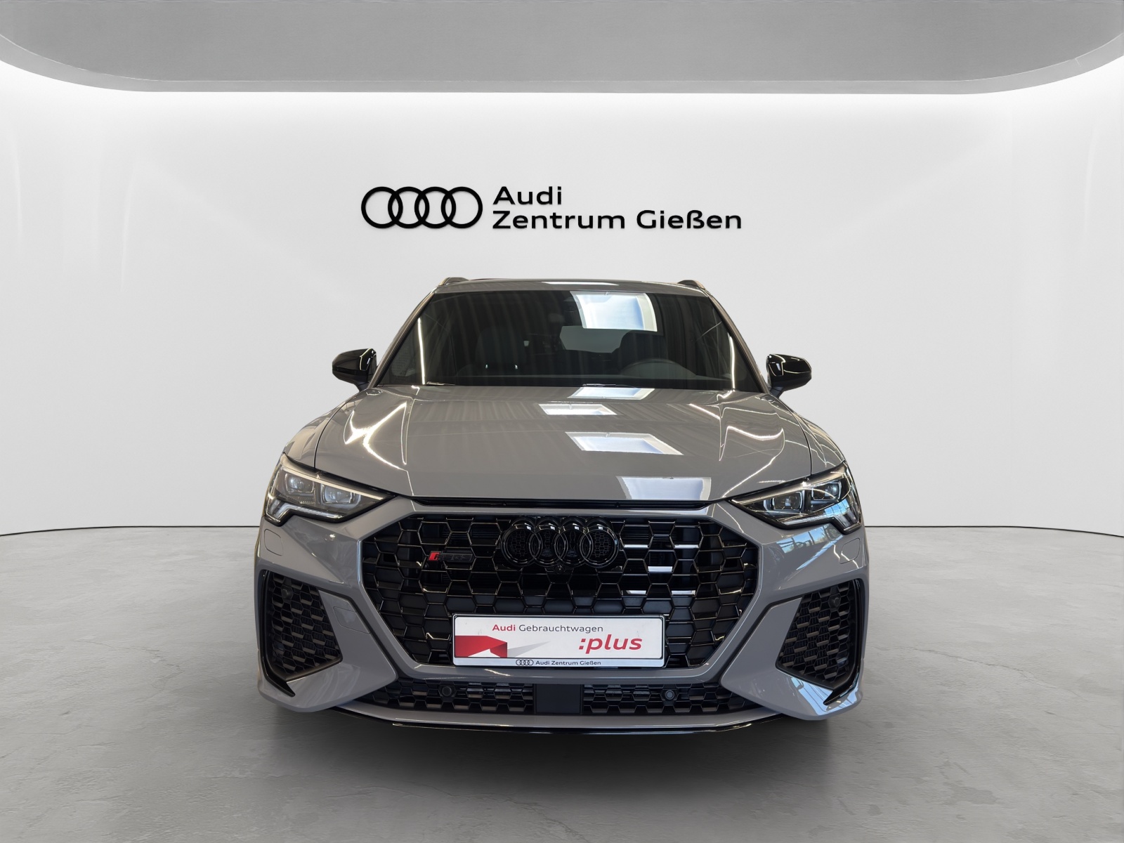 RS Q3 2.5 TFSI quattro Black AHK Matrix RS-Sportabgasanlage