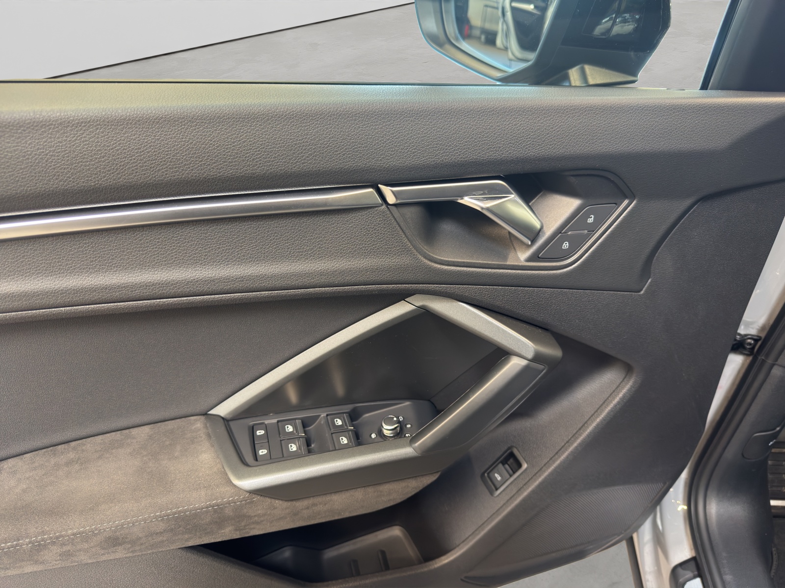 RS Q3 2.5 TFSI quattro Black AHK Matrix RS-Sportabgasanlage