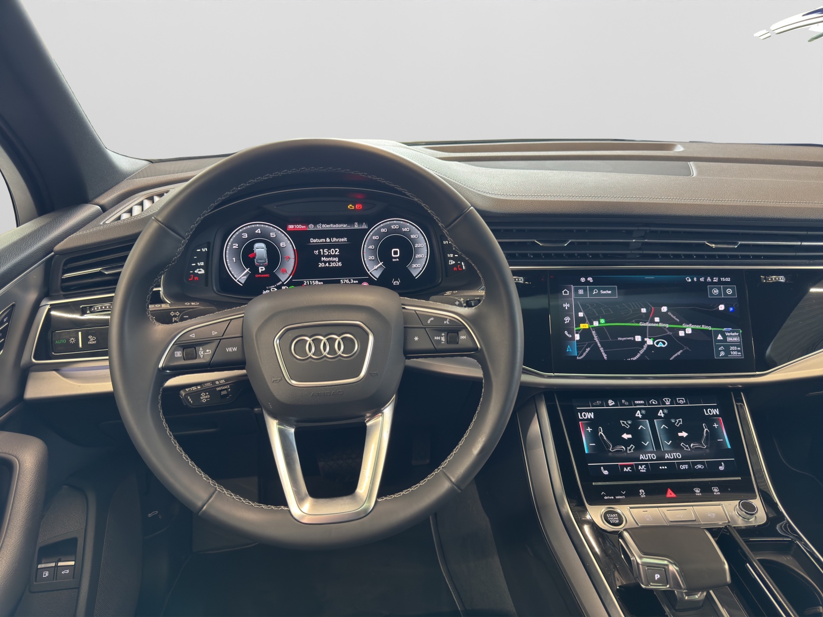 Q7 55 TFSI e quattro S line Black Pano AHK HuD