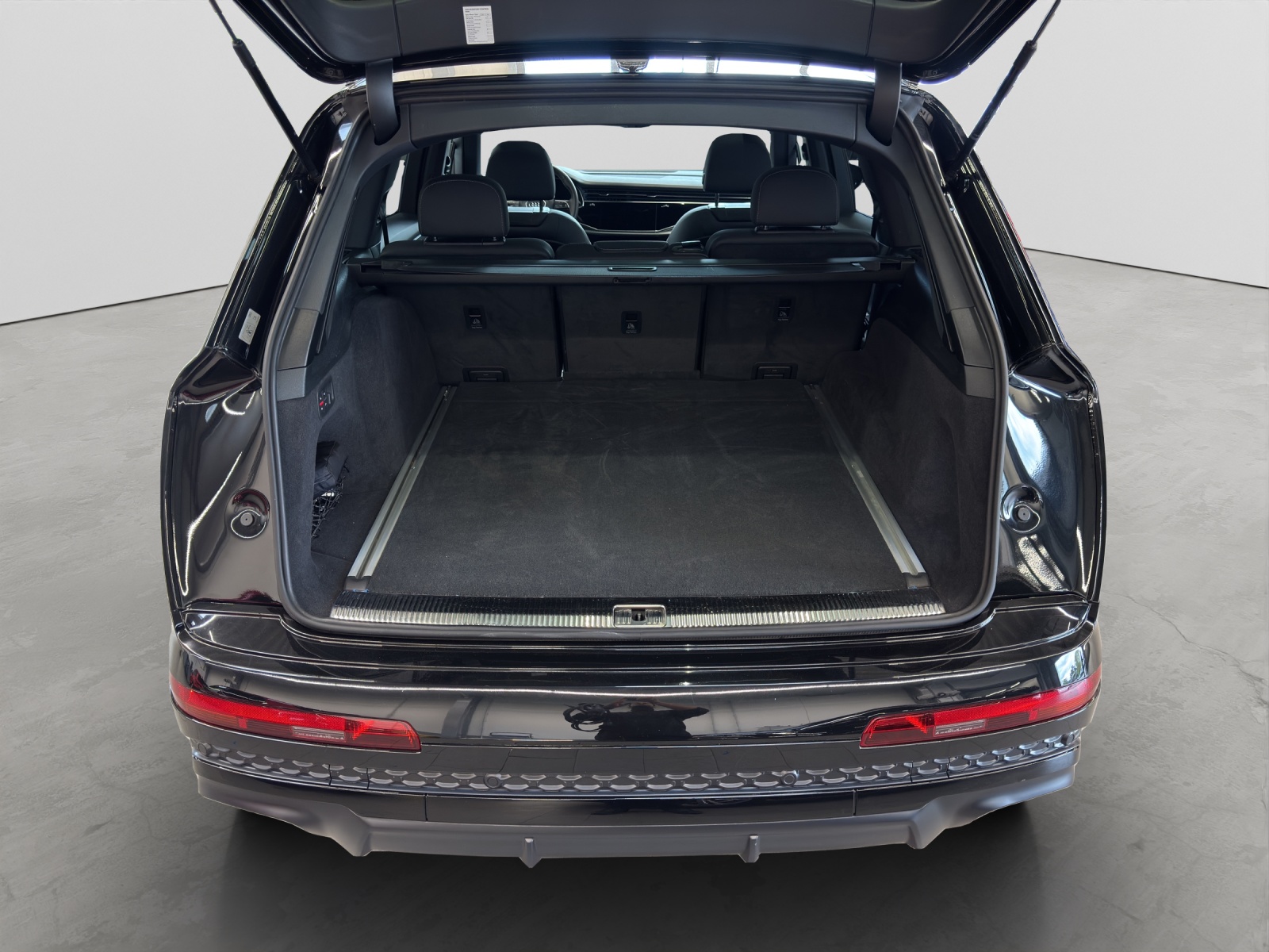 Q7 55 TFSI e quattro S line Black Pano AHK HuD