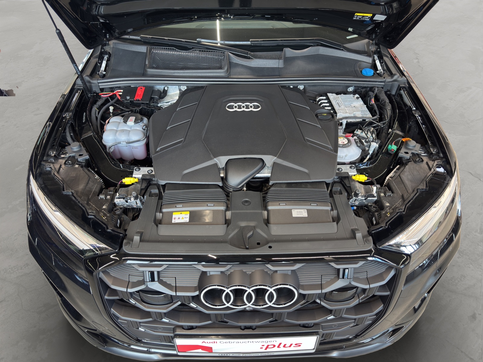 Q7 55 TFSI e quattro S line Black Pano AHK HuD