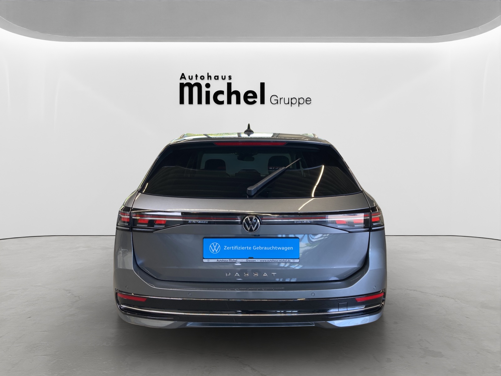 Passat Variant TDI DSG Elegance Leder IQ-Light HeadUp Pano DCCpro