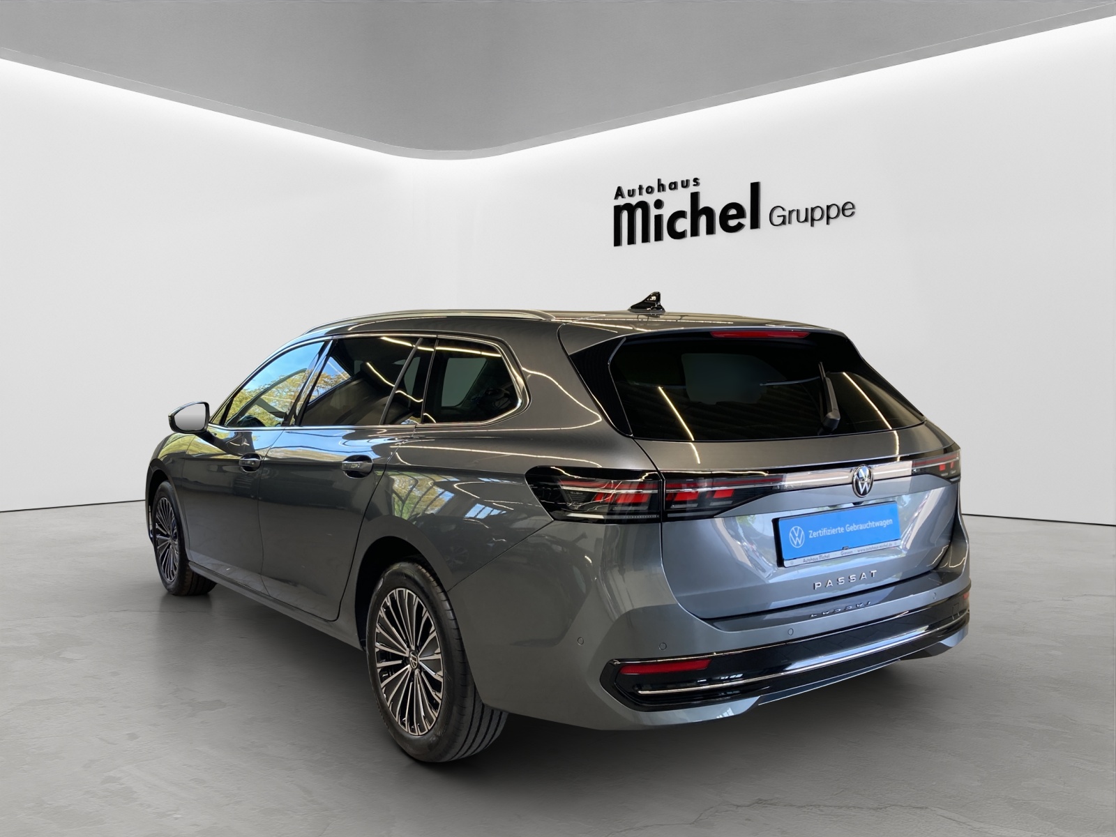 Passat Variant TDI DSG Elegance Leder IQ-Light HeadUp Pano DCCpro