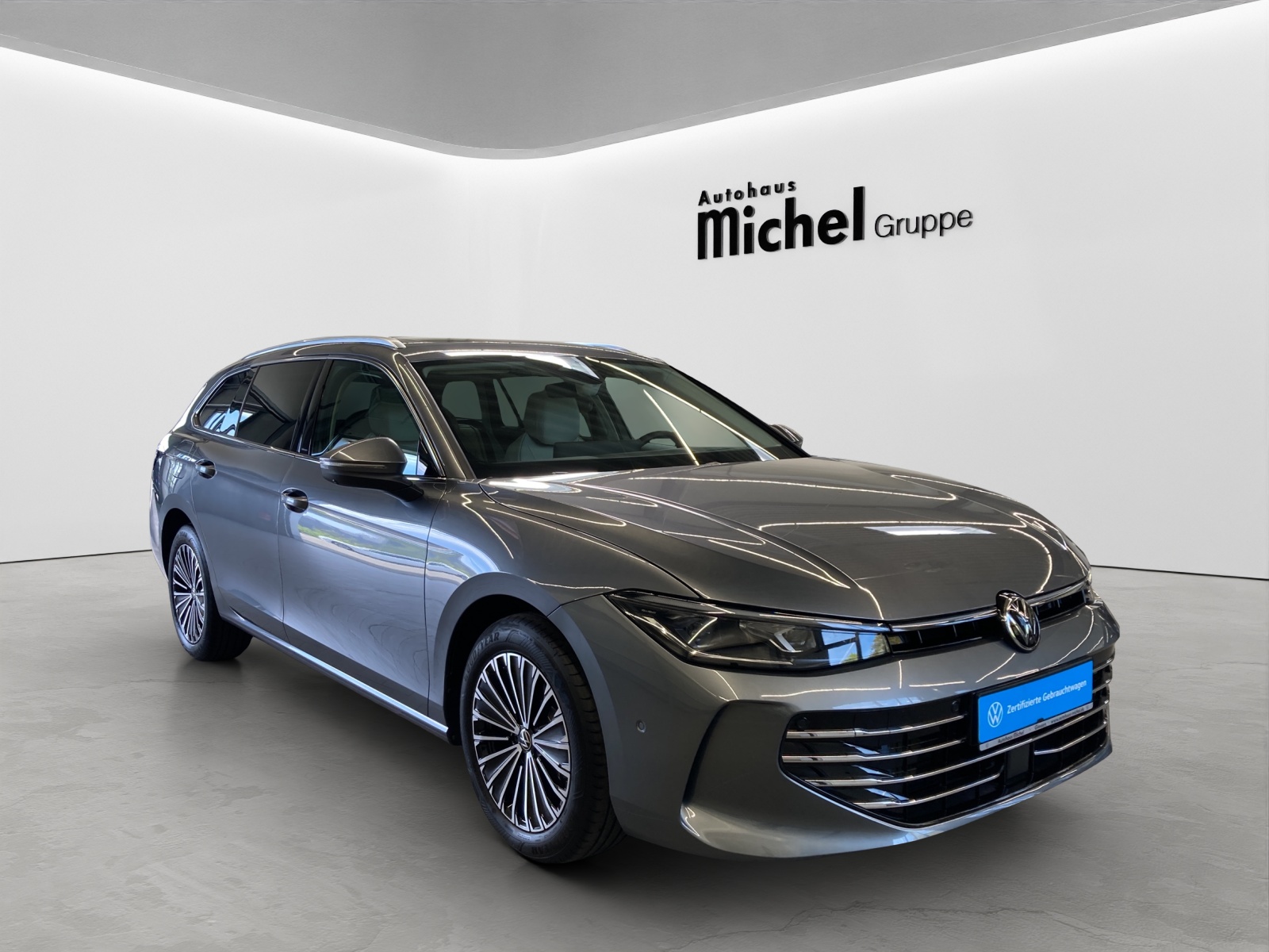 Passat Variant TDI DSG Elegance Leder IQ-Light HeadUp Pano DCCpro