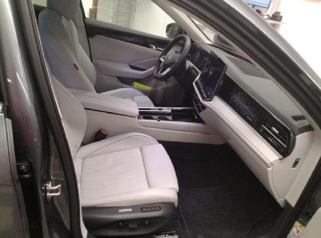 Passat Variant TDI DSG Elegance Leder IQ-Light HeadUp Pano DCCpro