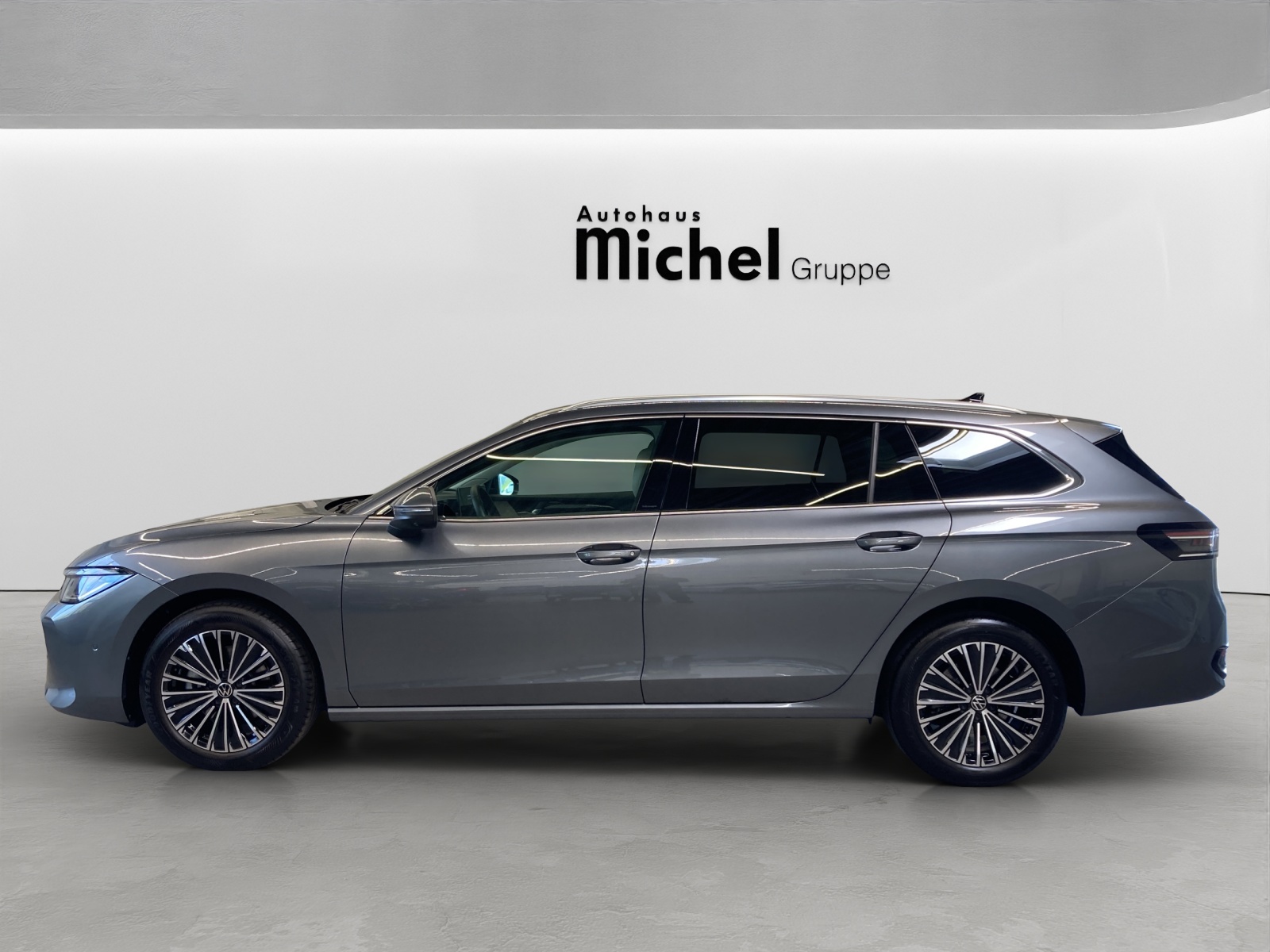 Passat Variant TDI DSG Elegance Leder IQ-Light HeadUp Pano DCCpro