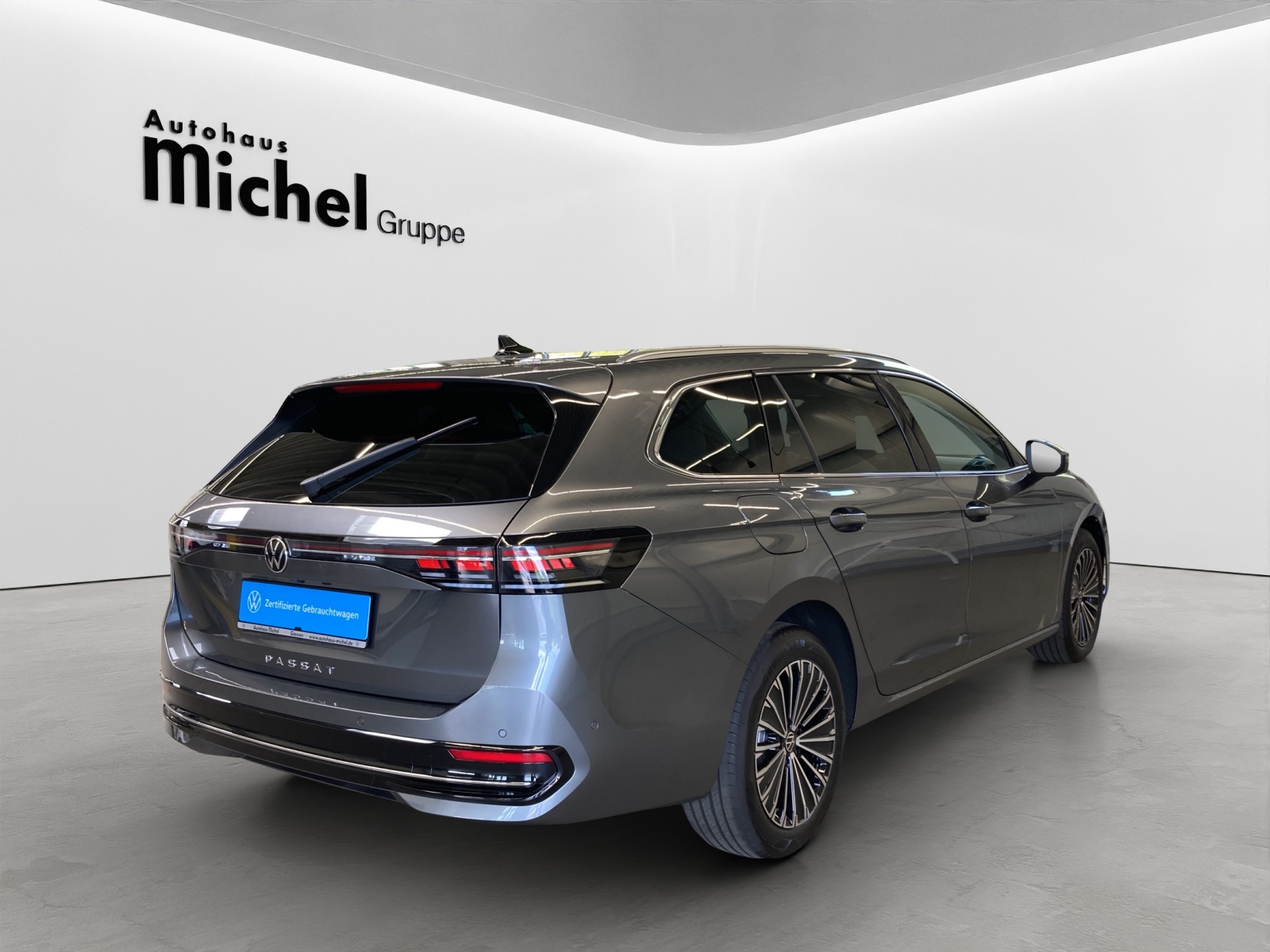Passat Variant TDI DSG Elegance Leder IQ-Light HeadUp Pano DCCpro