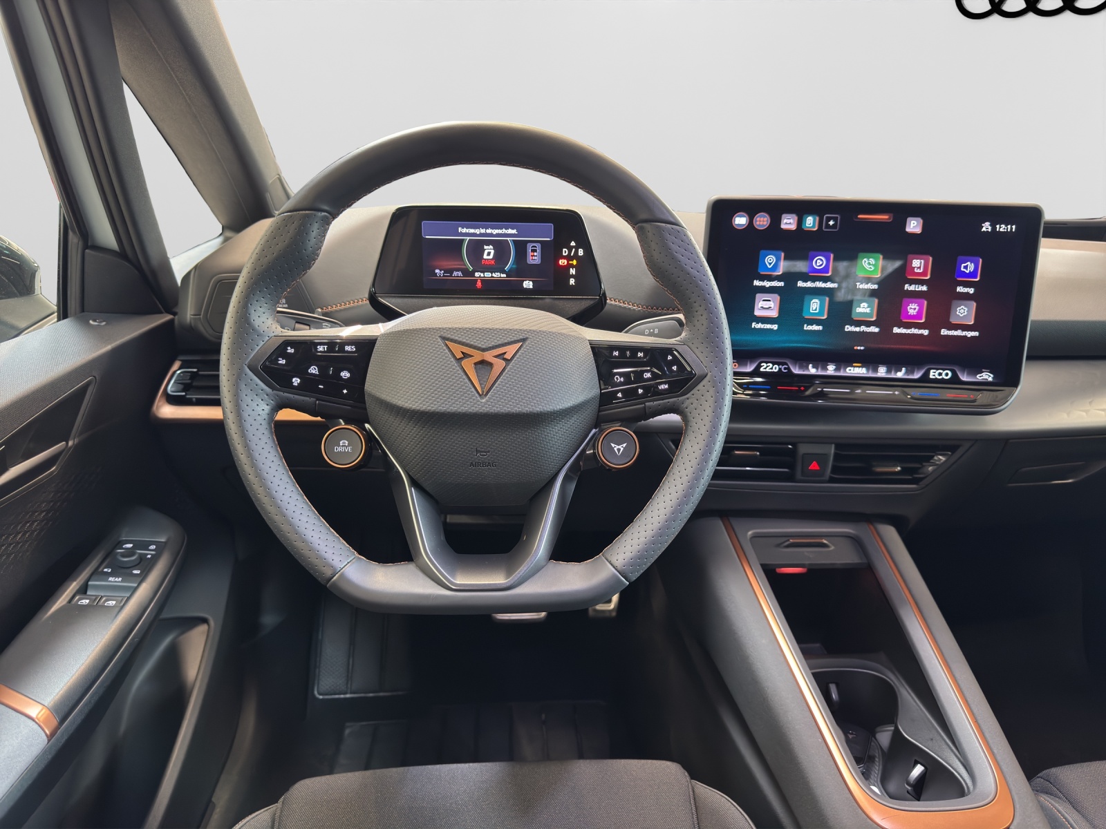 Born e-Boost 170kW (77kWh) HuD Tech-Paket M Navi ACC