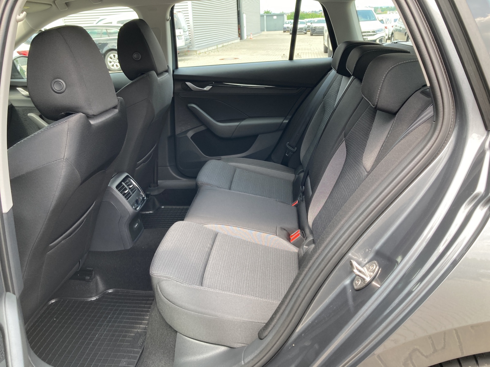 Octavia Combi eTSI DSG Selection